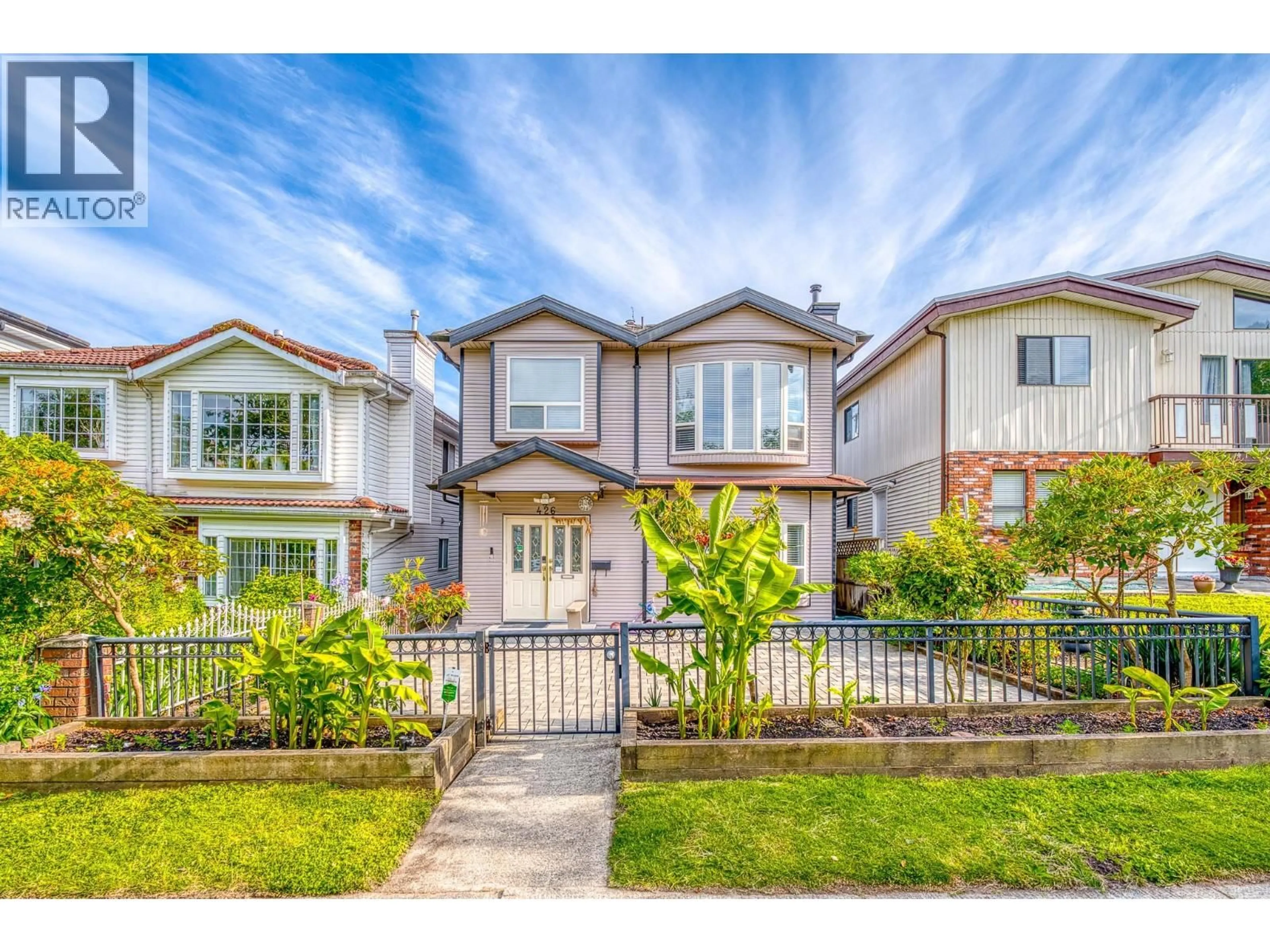 Home with vinyl exterior material, street for 426 18TH AVENUE, Vancouver British Columbia V5V1G1