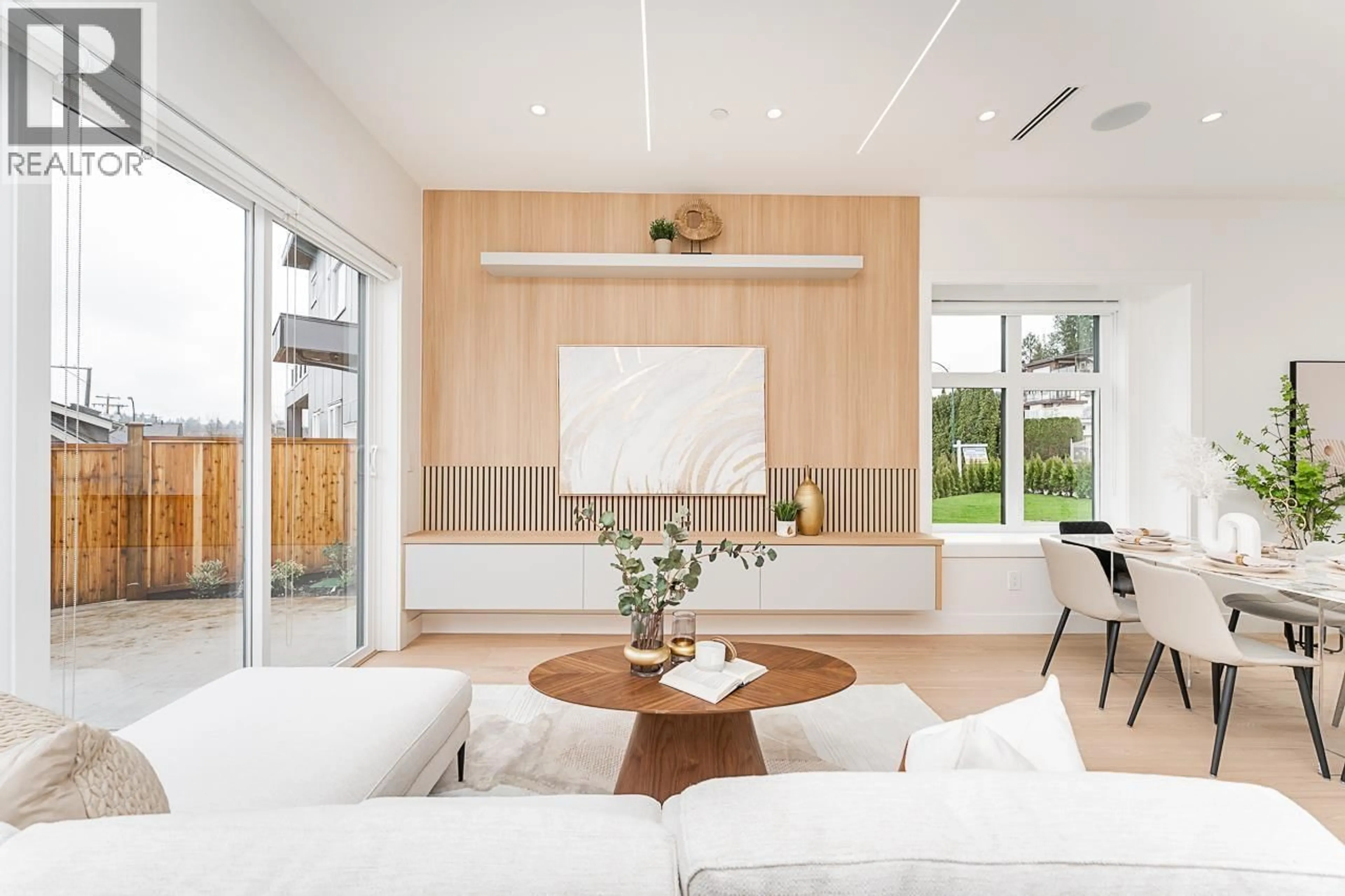 Living room with furniture, unknown for 1 - 2837 OLIVER CRESCENT, Vancouver British Columbia V6L1T1