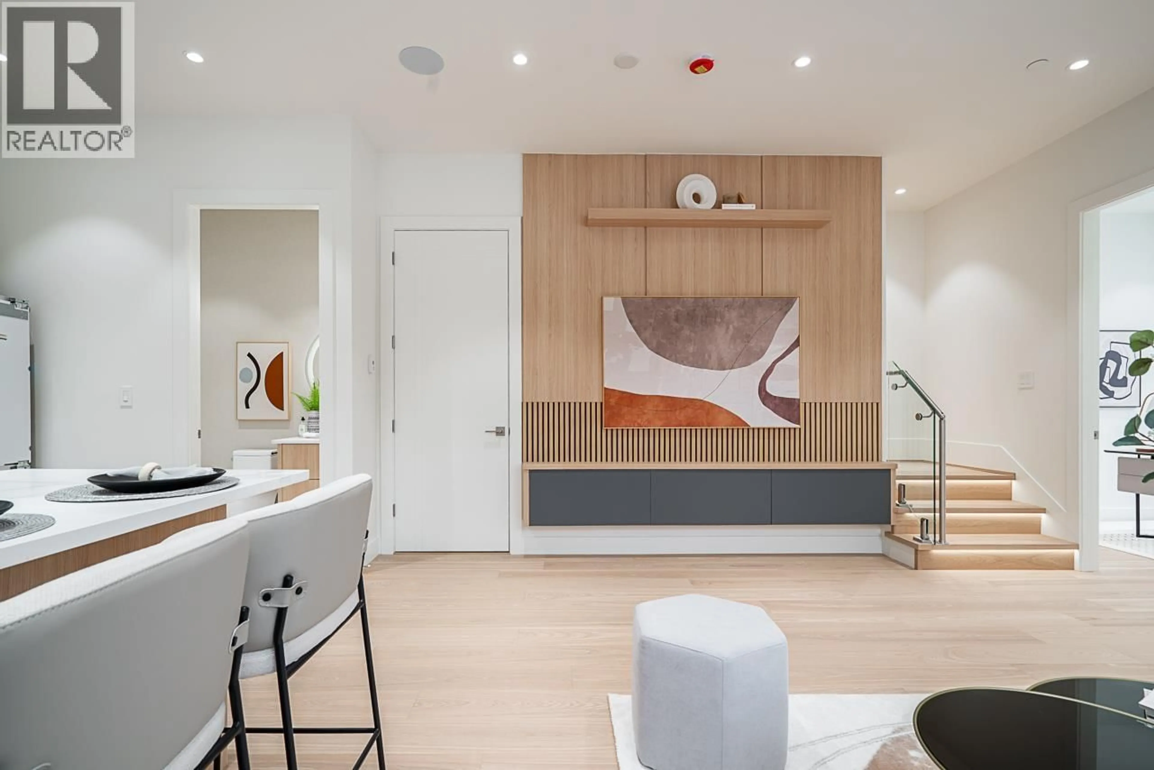 Unknown for 2835 OLIVER CRESCENT, Vancouver British Columbia V6L1T1