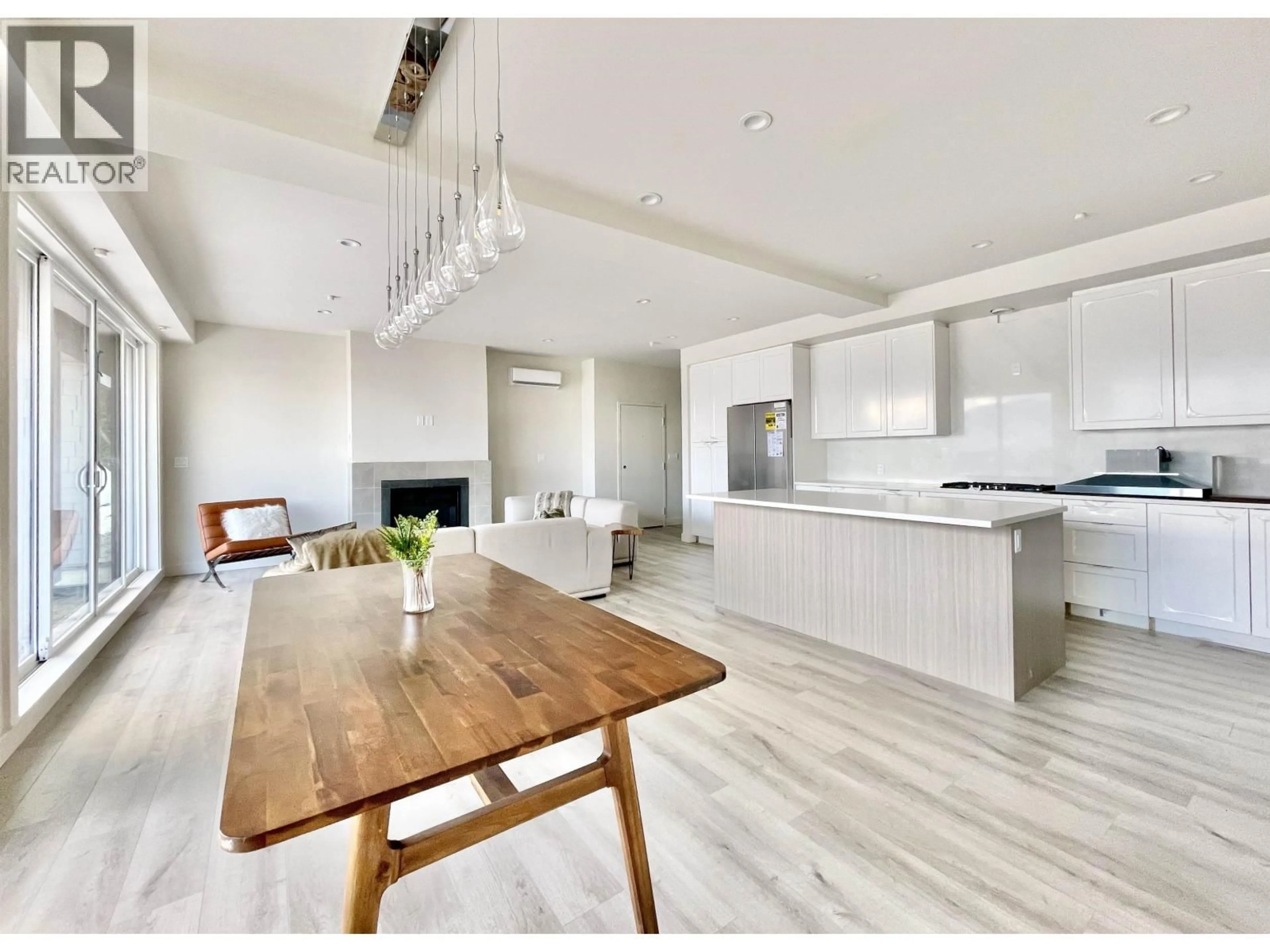 Open concept kitchen, unknown for 8102 - 464 EAGLECREST DRIVE, Gibsons British Columbia V0N1V9