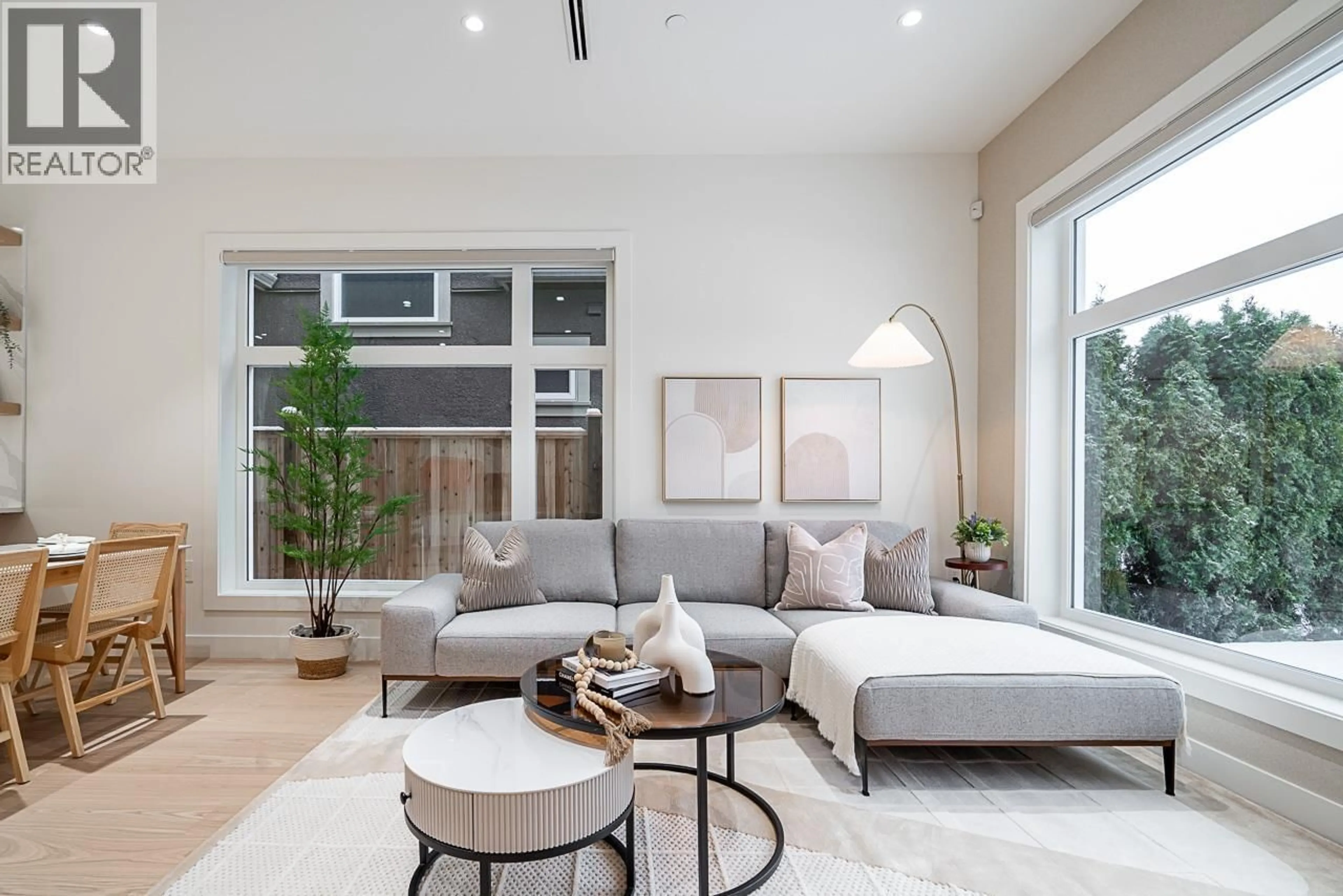 Living room with furniture, unknown for 2833 OLIVER CRESCENT, Vancouver British Columbia V6L1T1