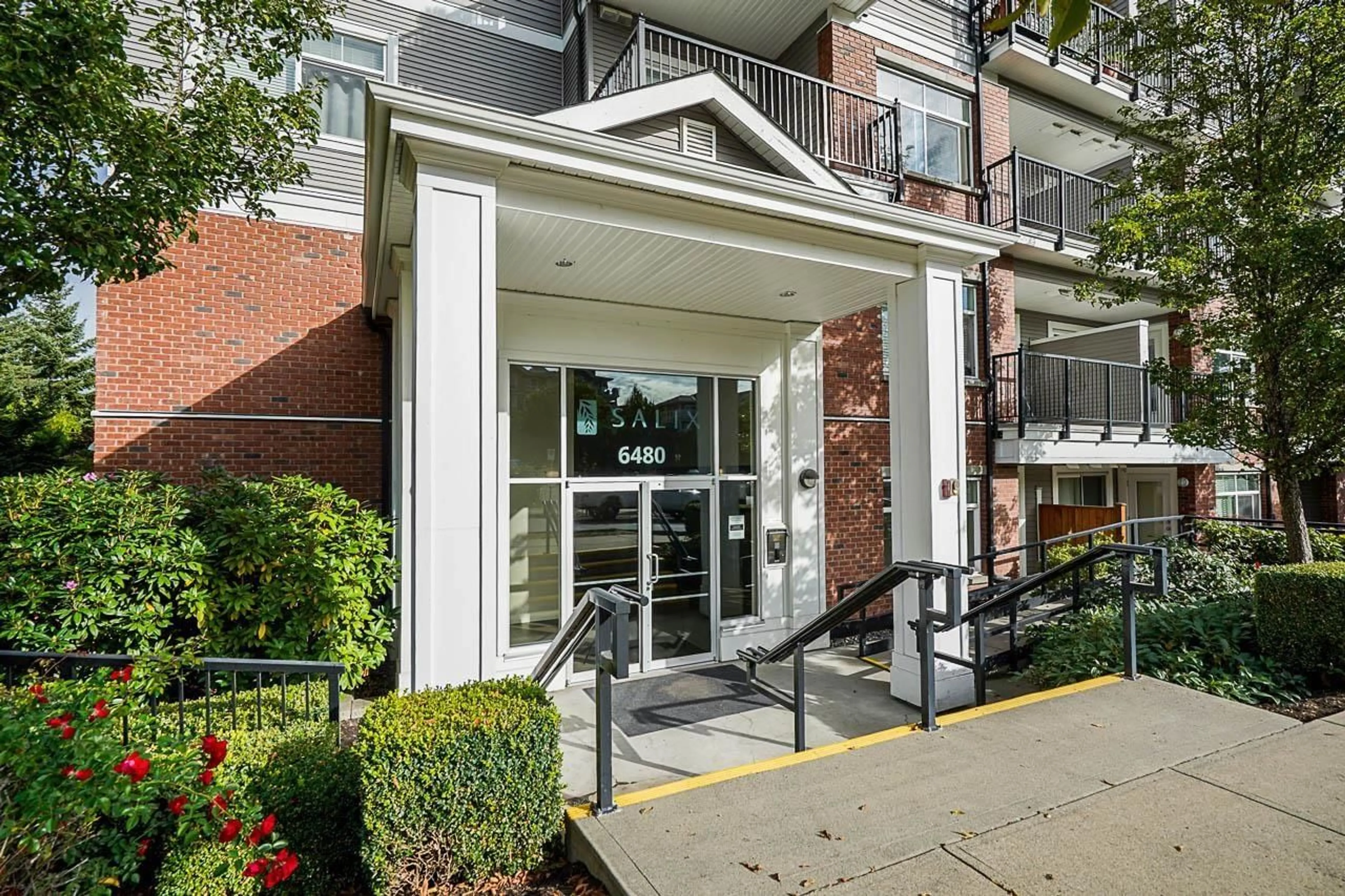 Unknown for 316 - 6480 195A STREET, Surrey British Columbia V4N6P1