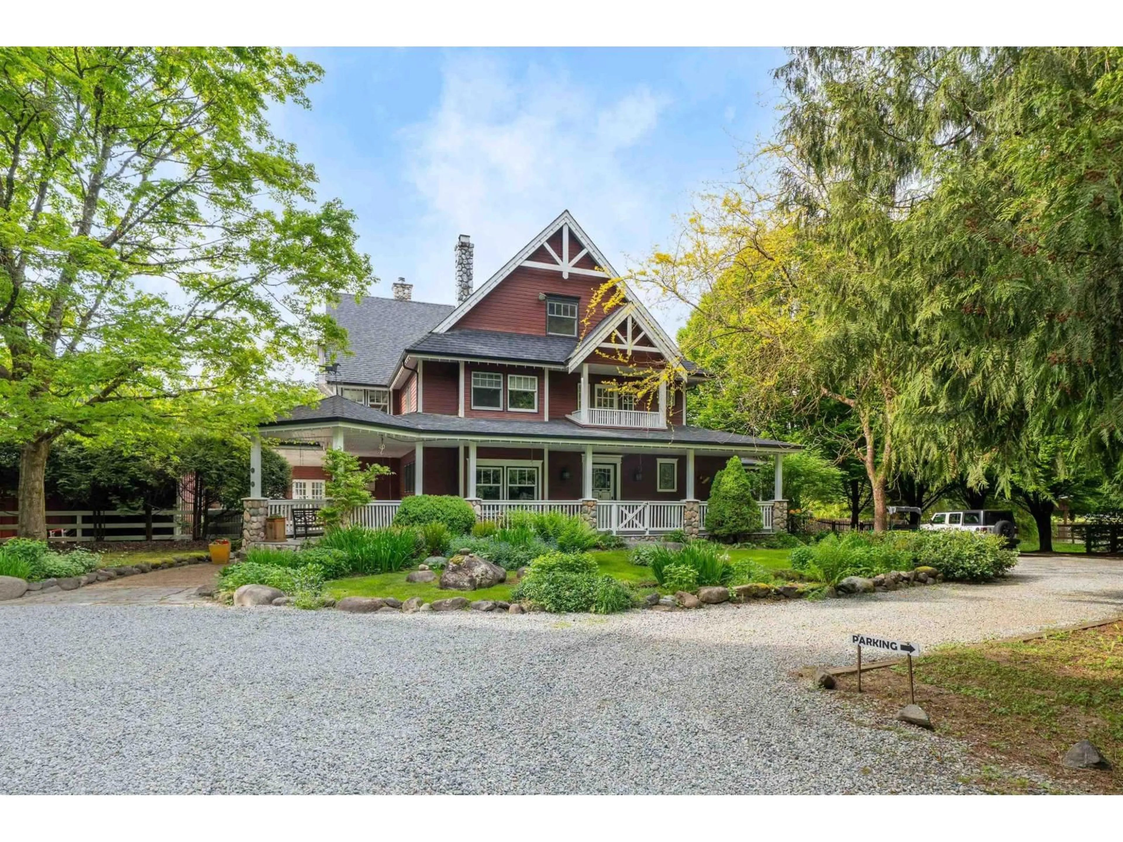 A pic from outside/outdoor area/front of a property/back of a property/a pic from drone, street for 25769 82 AVENUE, Langley British Columbia V1M2M8