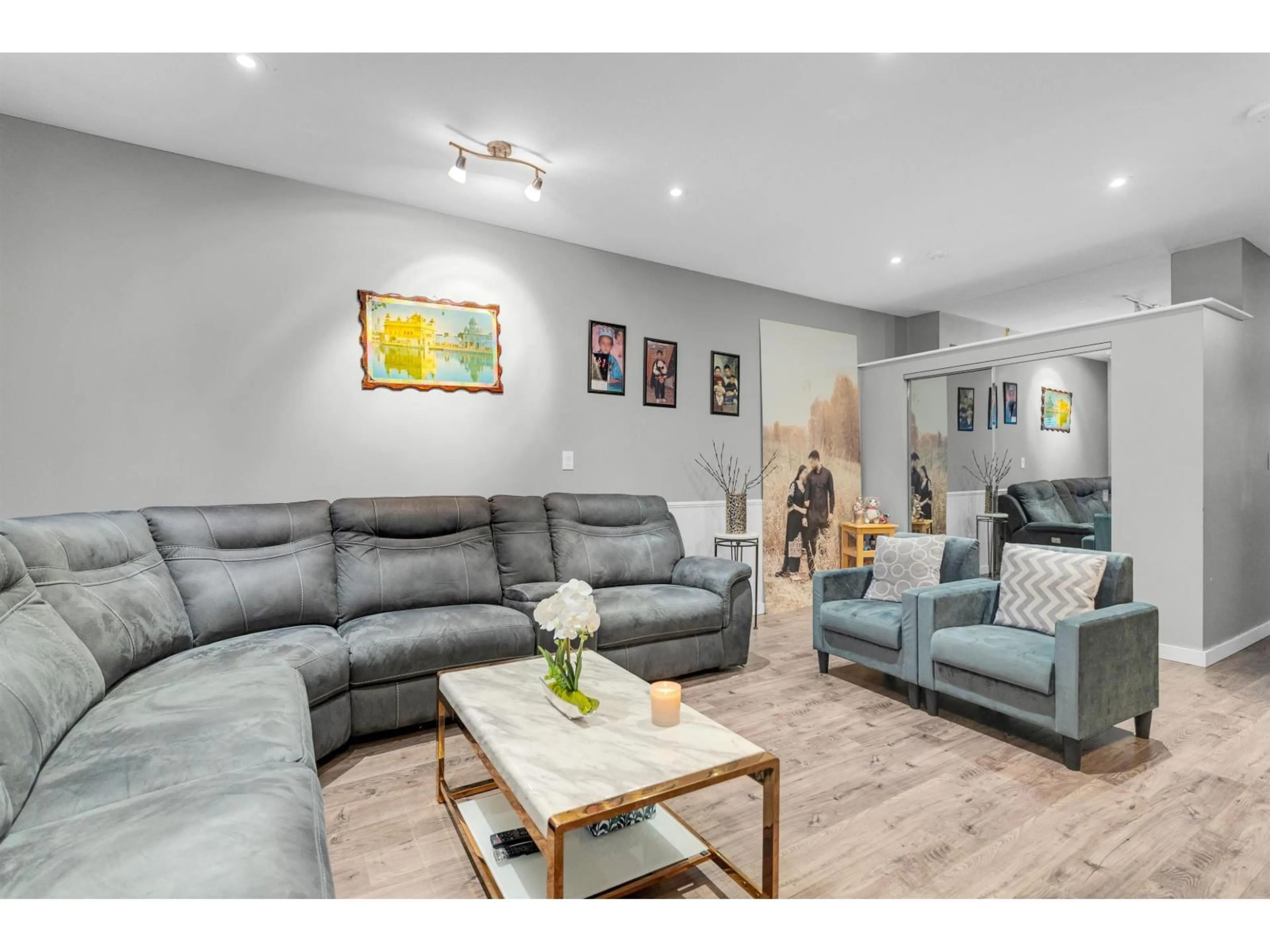 Living room with furniture, unknown for 49 - 18701 66 AVENUE, Surrey British Columbia V3S4P3