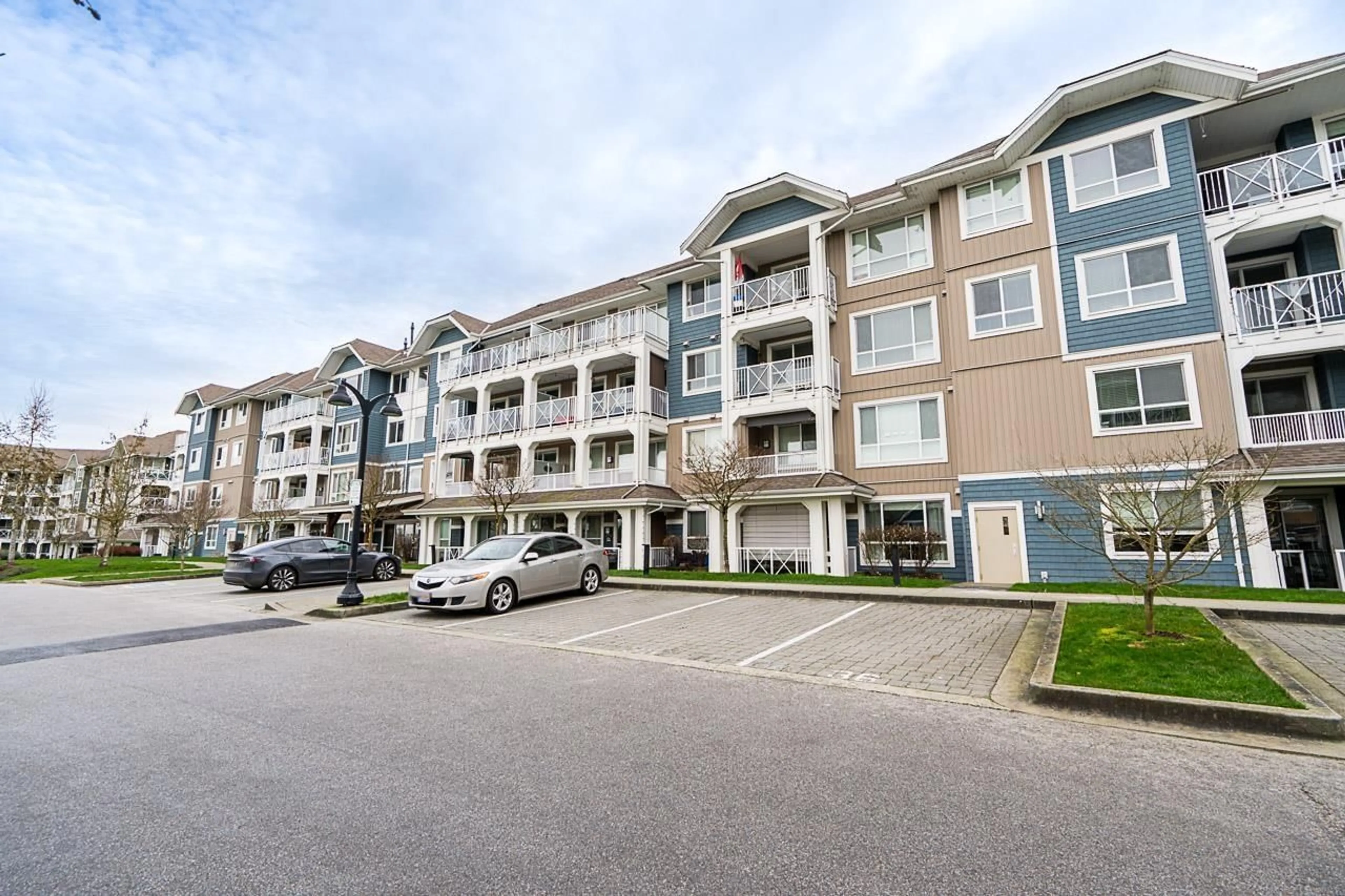 Unknown for 206 - 16396 64 AVENUE, Surrey British Columbia V3S6X6