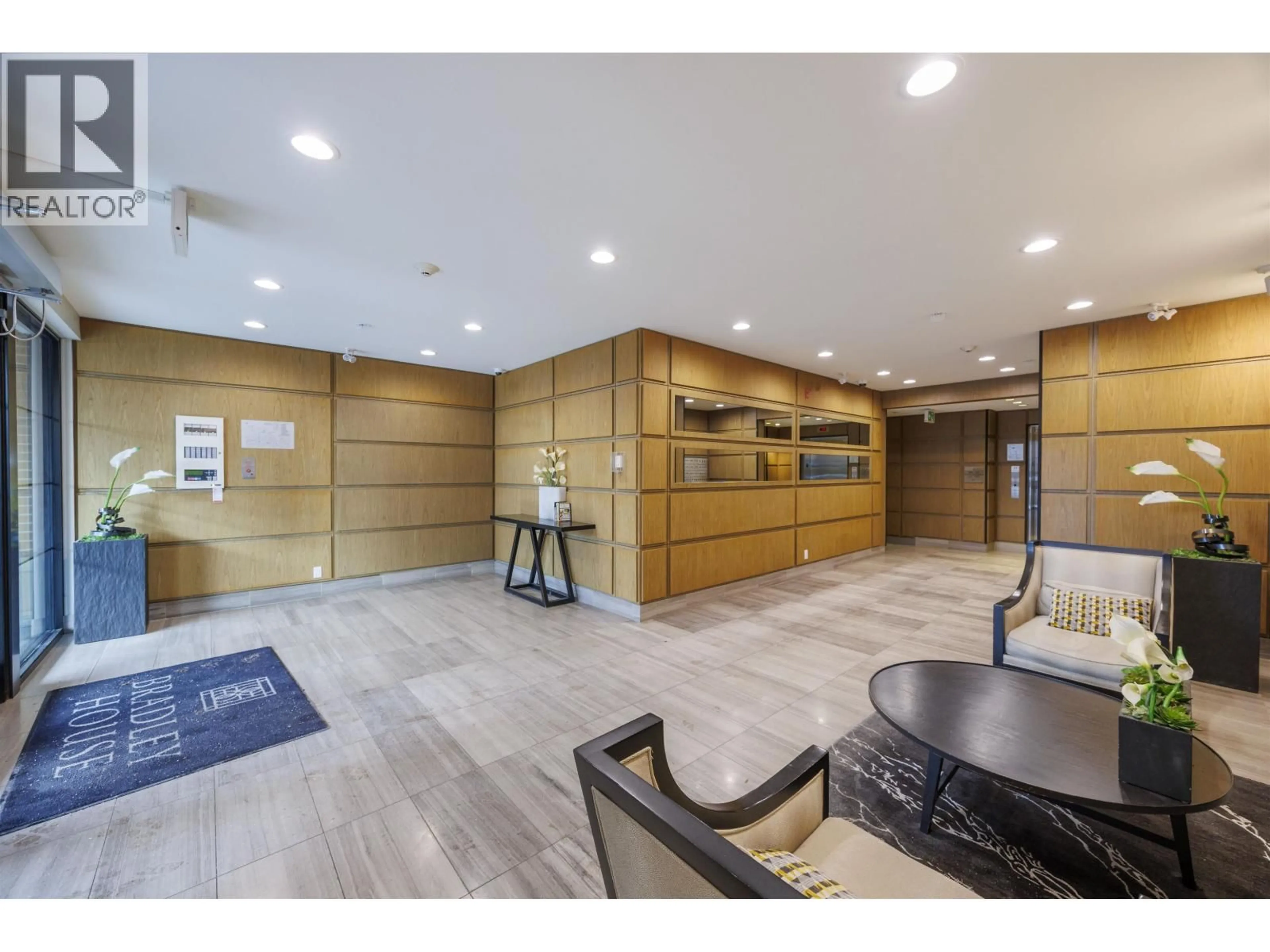 Lobby for 213 - 3107 WINDSOR GATE, Coquitlam British Columbia V3B0L1