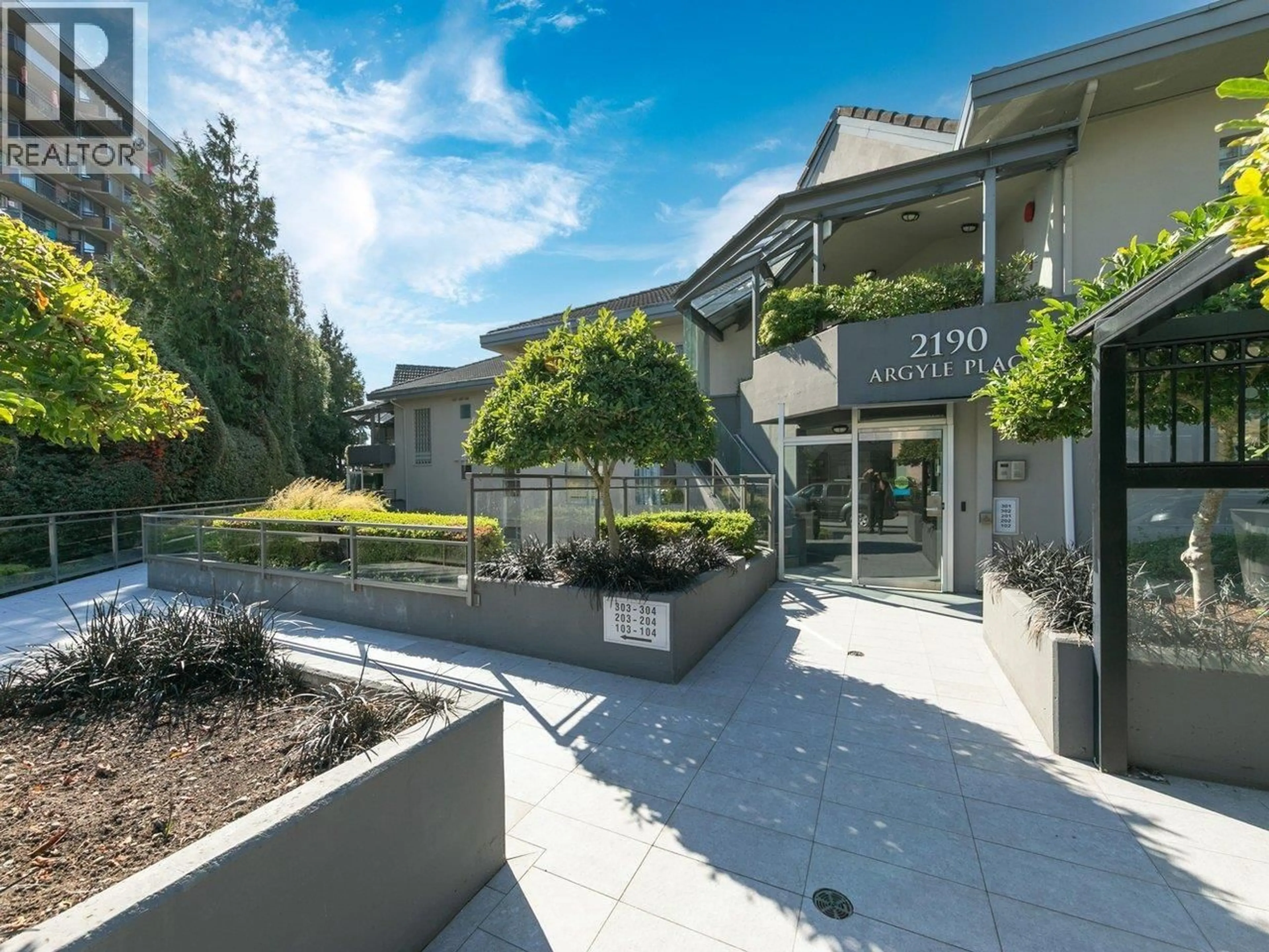 Patio, unknown for 203 - 2190 ARGYLE AVENUE, West Vancouver British Columbia V7V1A4