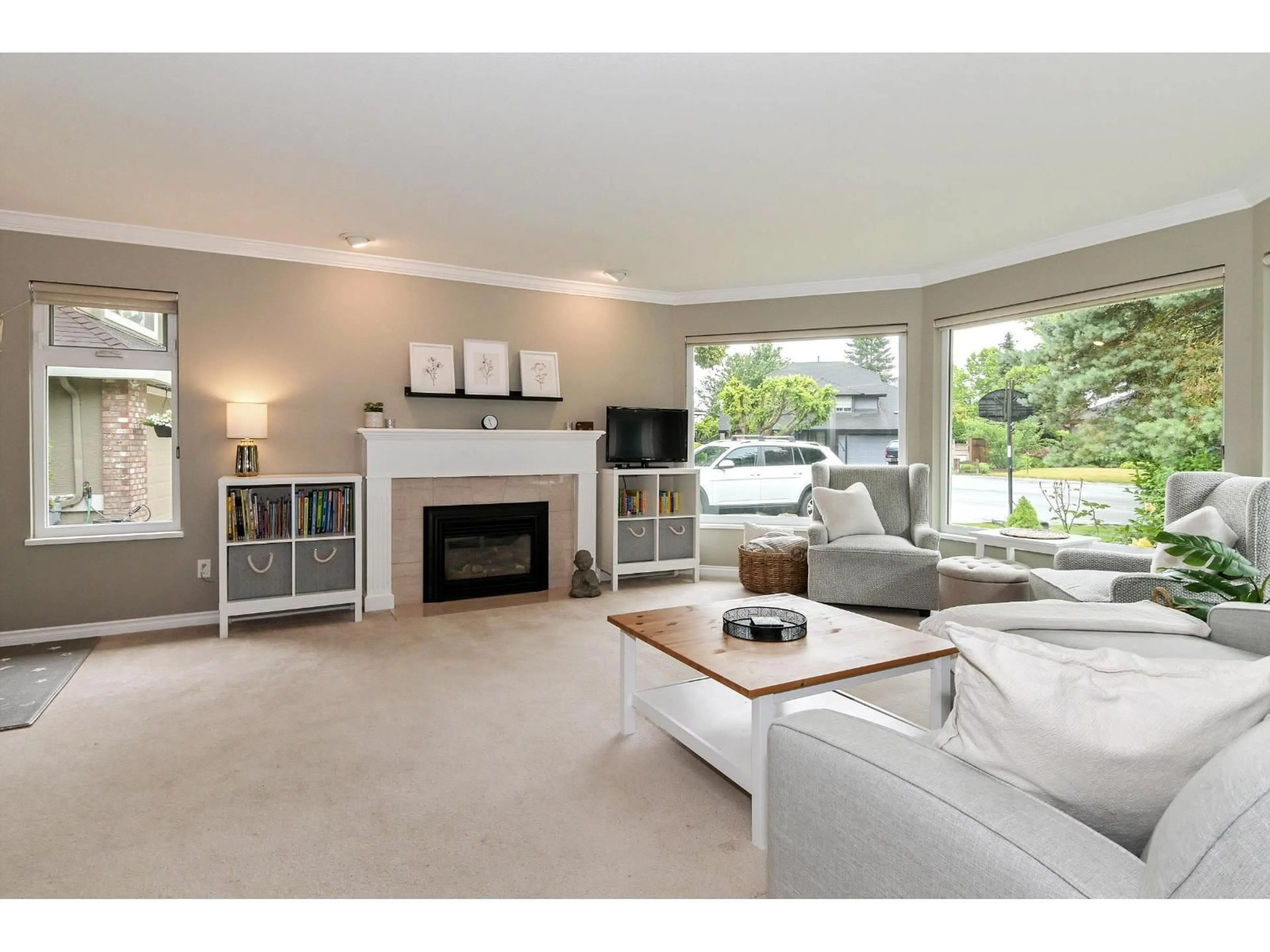 Living room with furniture, unknown for 16333 79 AVENUE, Surrey British Columbia V4N0K5