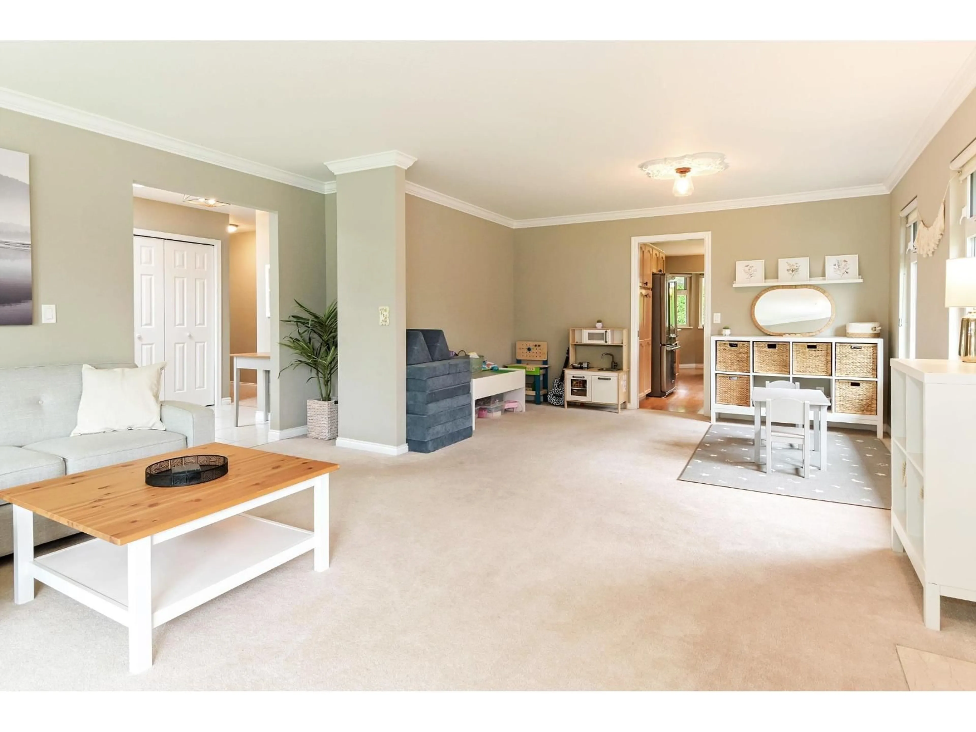 Living room with furniture, unknown for 16333 79 AVENUE, Surrey British Columbia V4N0K5