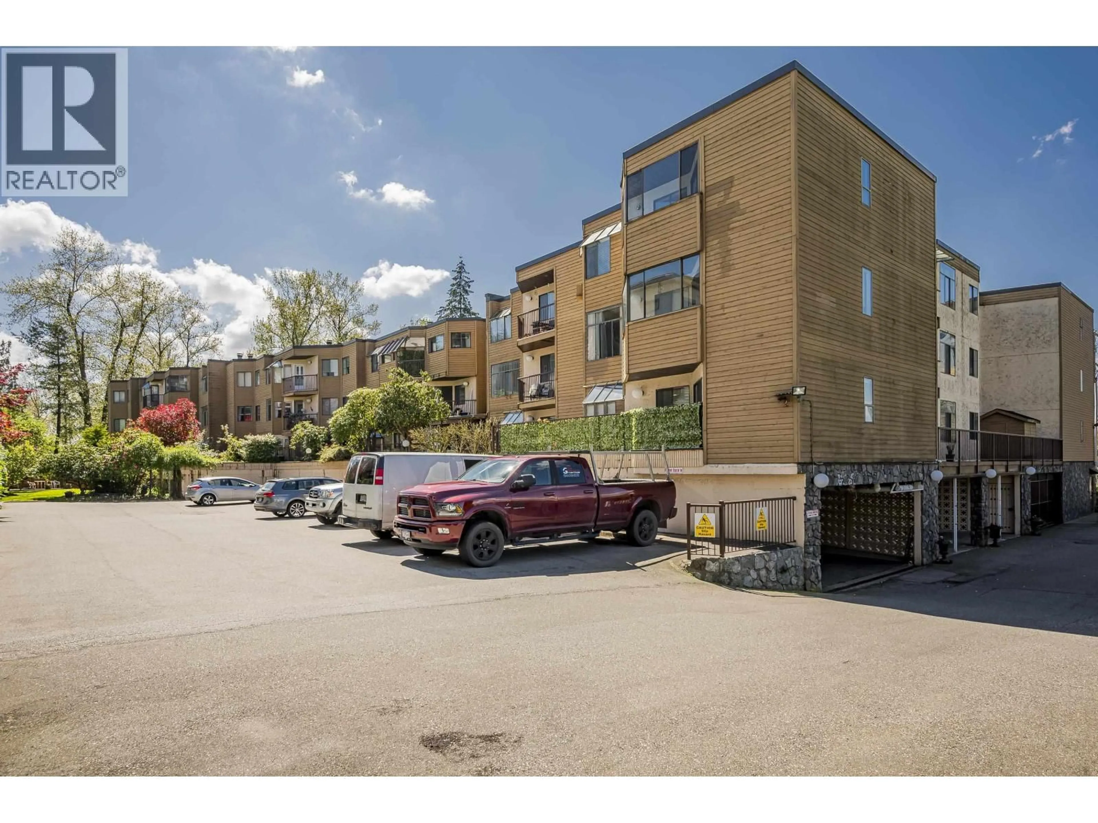 A pic from outside/outdoor area/front of a property/back of a property/a pic from drone, street for 32 - 11900 228 STREET, Maple Ridge British Columbia V2X6L9