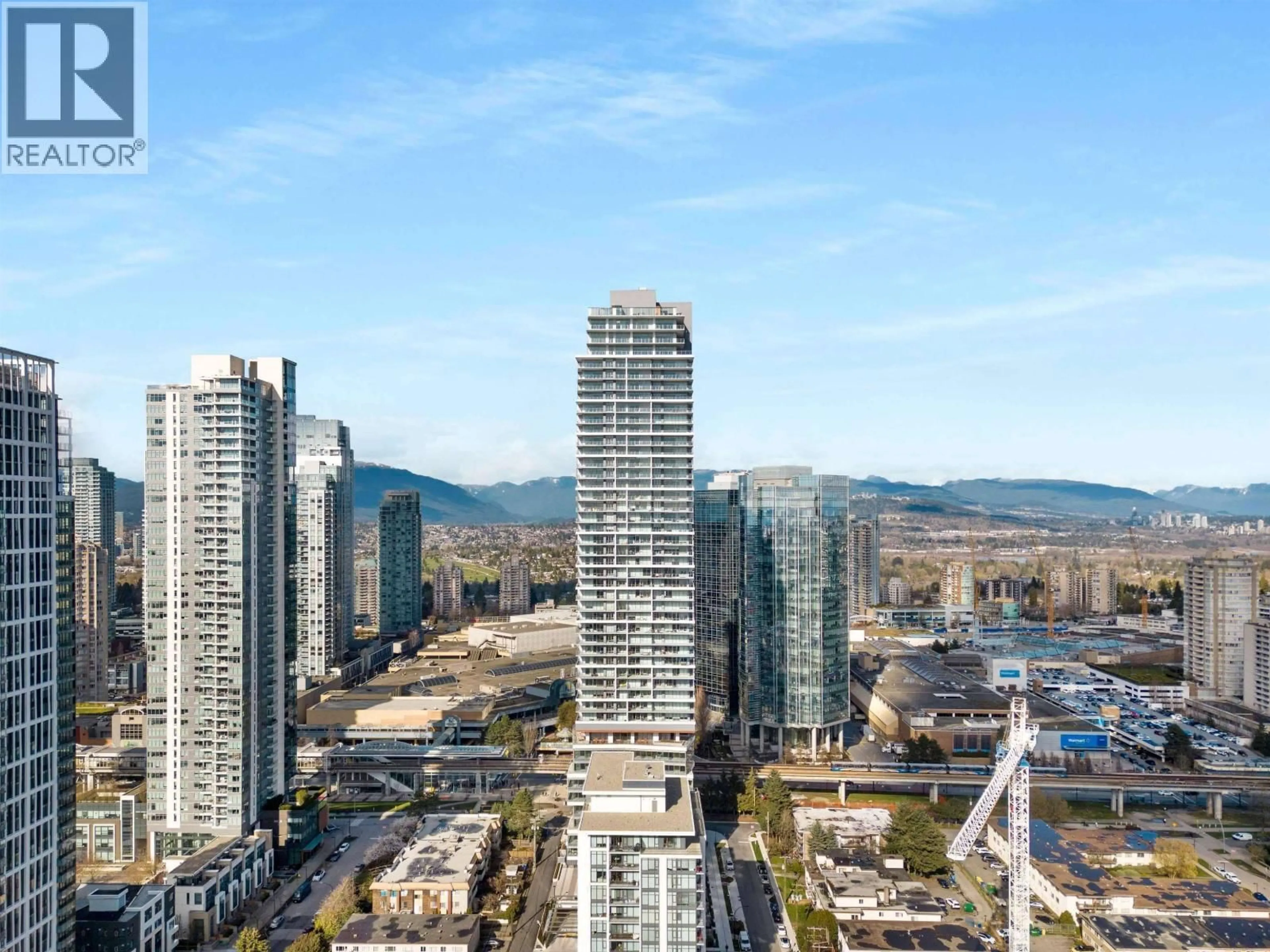 A pic from outside/outdoor area/front of a property/back of a property/a pic from drone, city buildings view from balcony for 3205 - 6511 SUSSEX AVENUE, Burnaby British Columbia V5H0K5