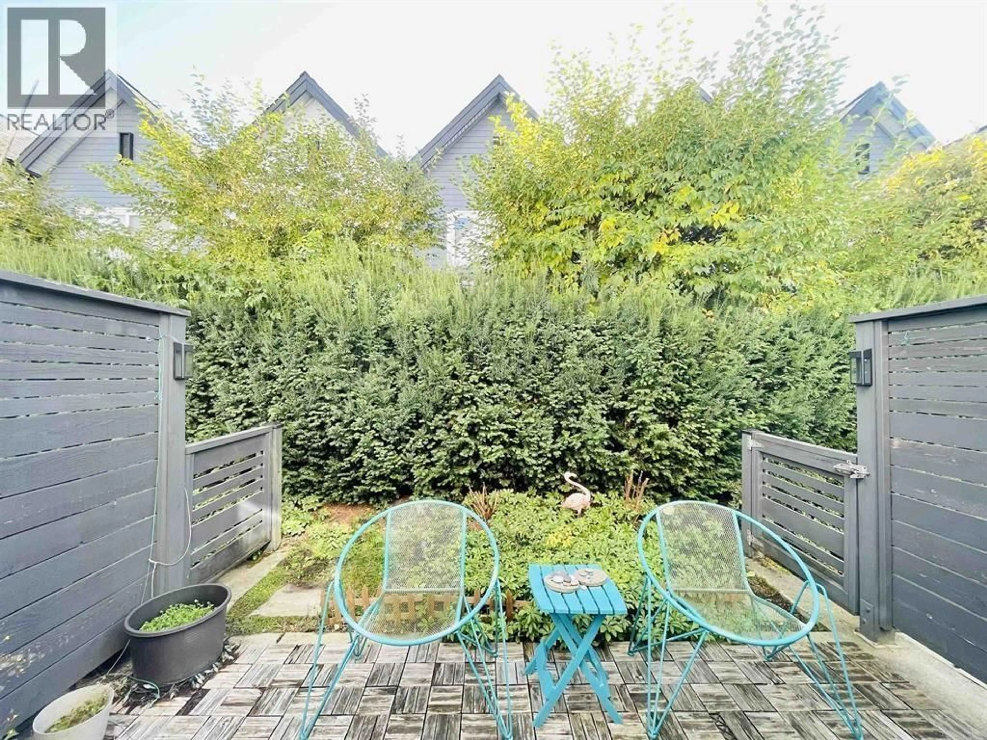 Patio, street for 35 - 6868 BURLINGTON AVENUE, Burnaby British Columbia V5J0G1