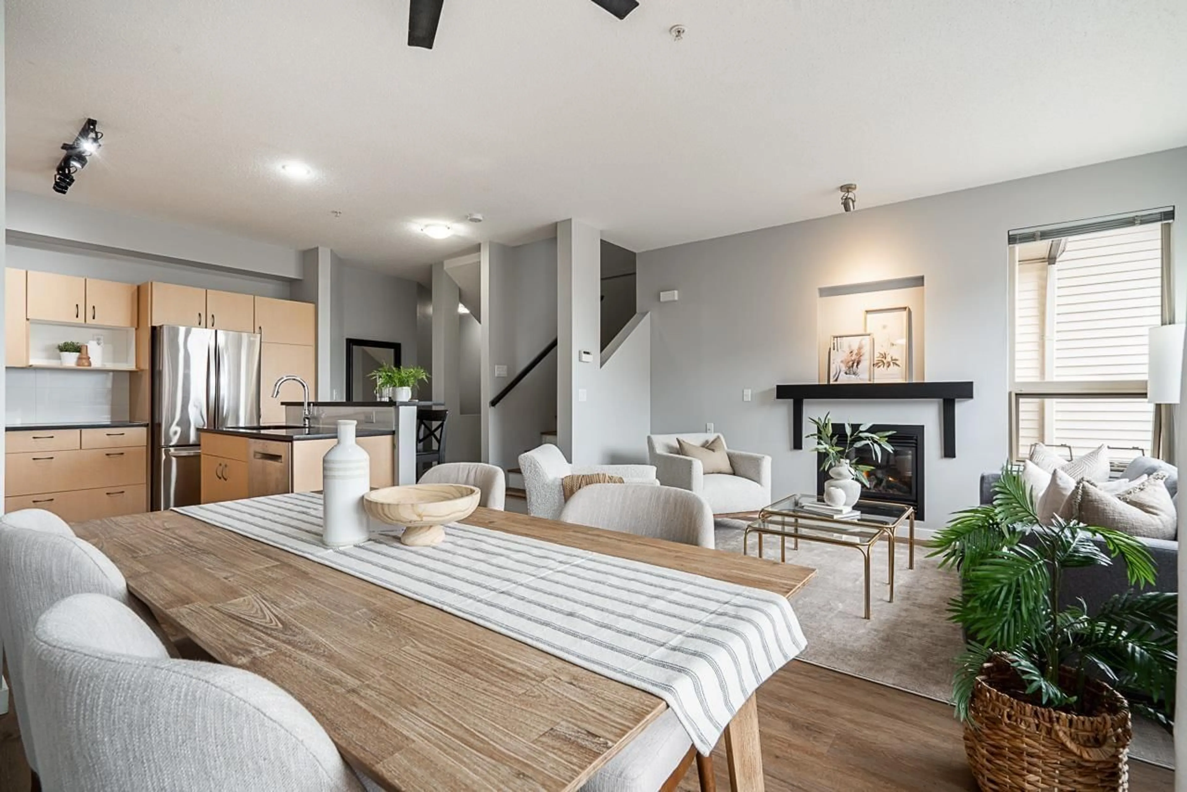 Open concept kitchen, unknown for 31 - 20350 68 AVENUE, Langley British Columbia V2Y3A5