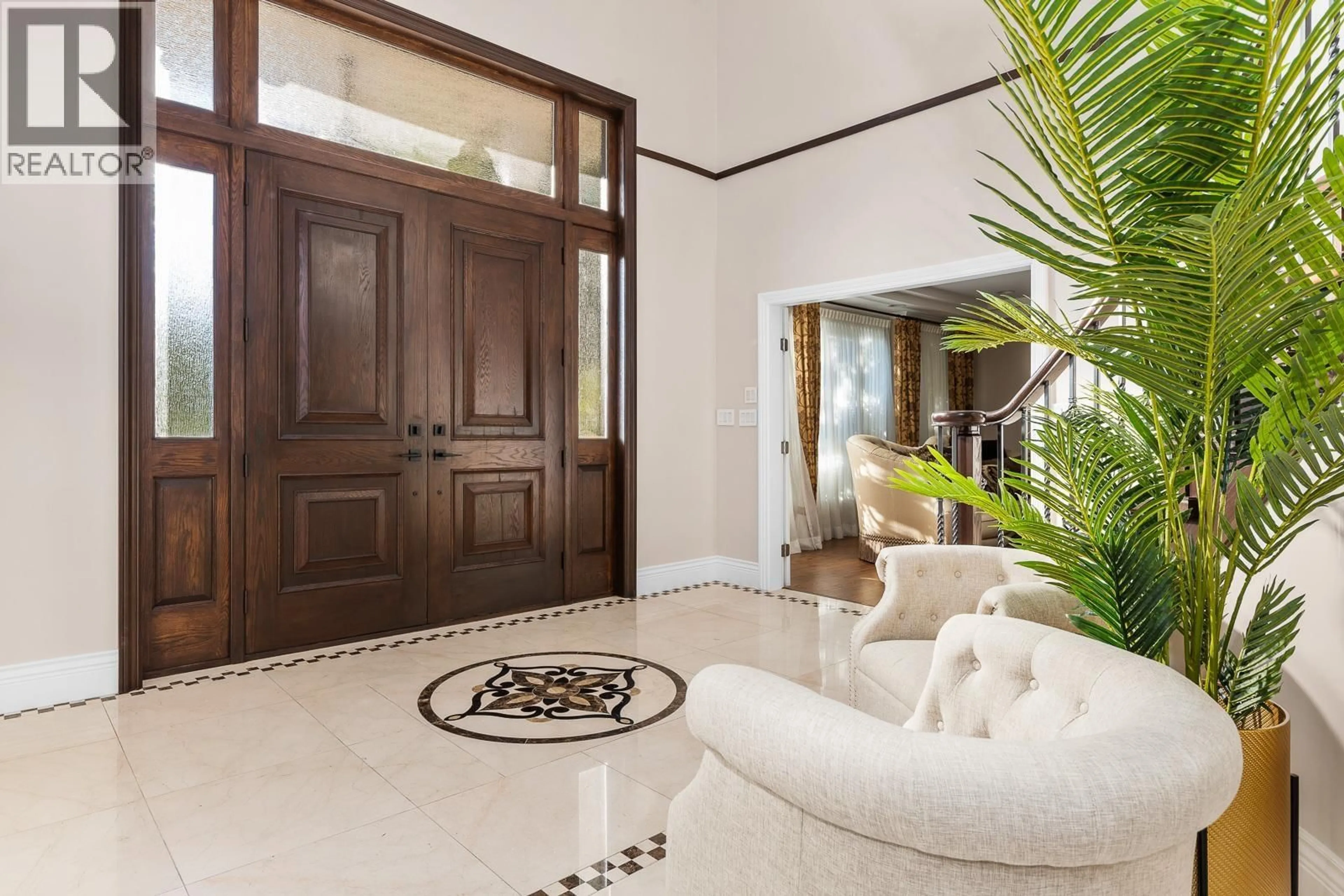 Indoor foyer for 6968 CHURCHILL STREET, Vancouver British Columbia V6P5B3