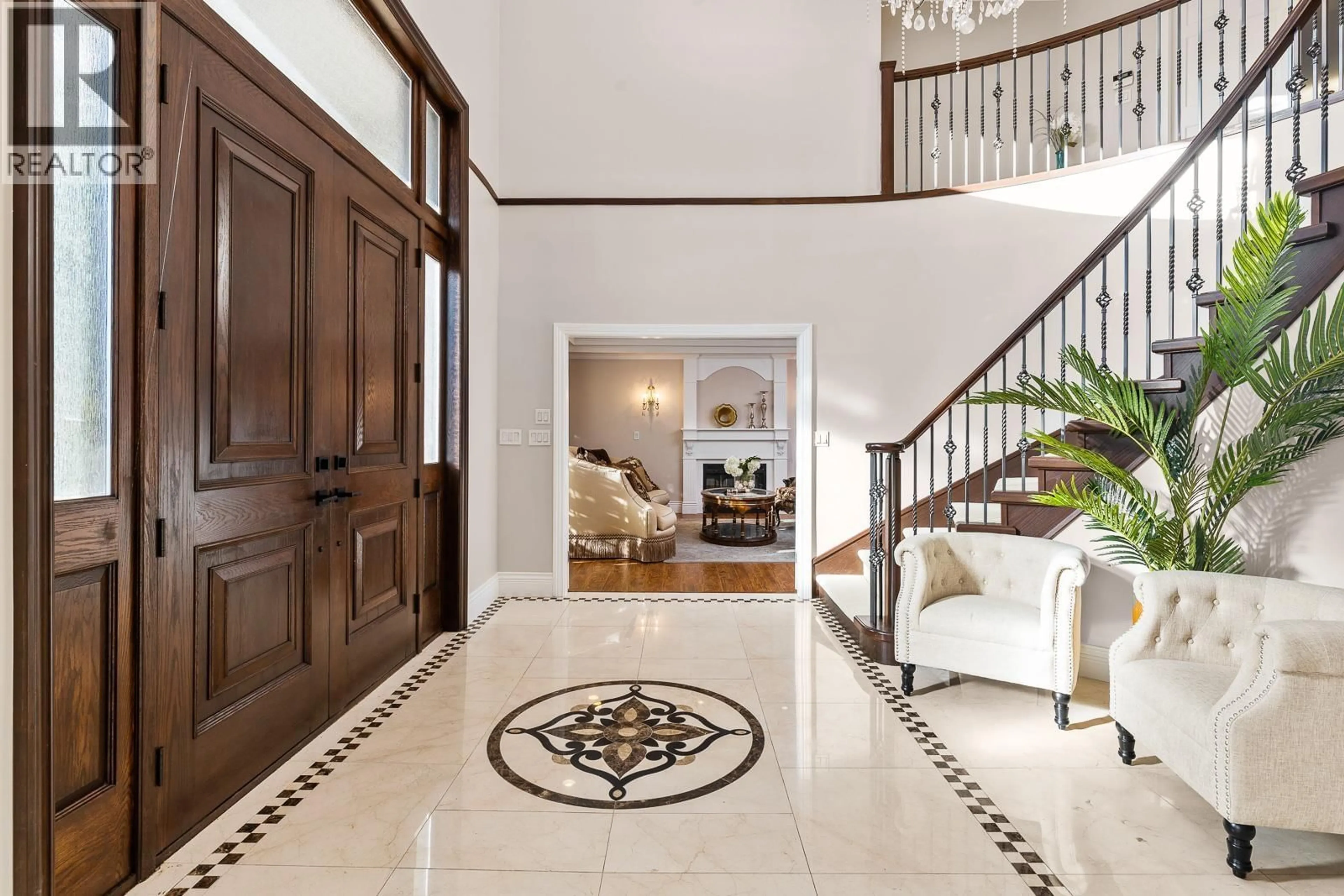 Indoor entryway for 6968 CHURCHILL STREET, Vancouver British Columbia V6P5B3