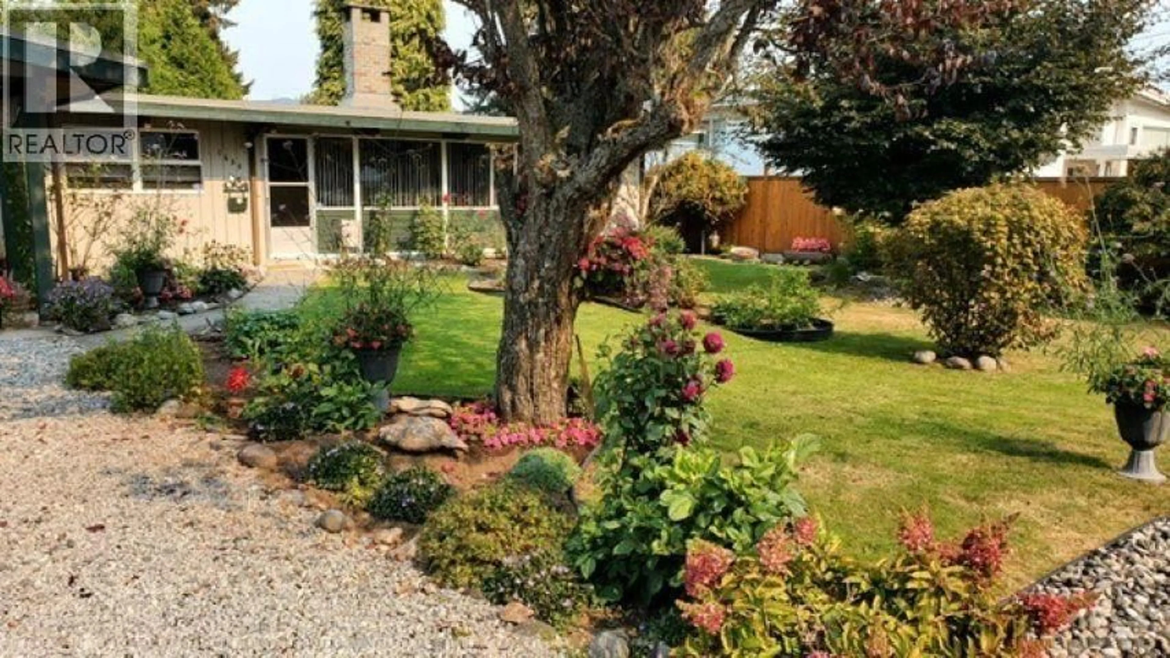 Patio, street for 1639 EDEN AVENUE, Coquitlam British Columbia V3J2R2