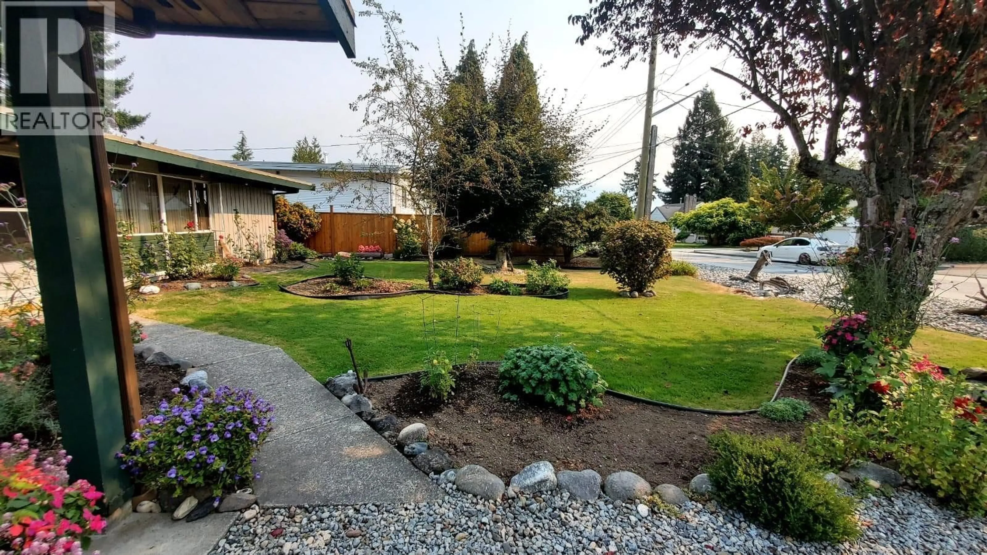 Patio, street for 1639 EDEN AVENUE, Coquitlam British Columbia V3J2R2