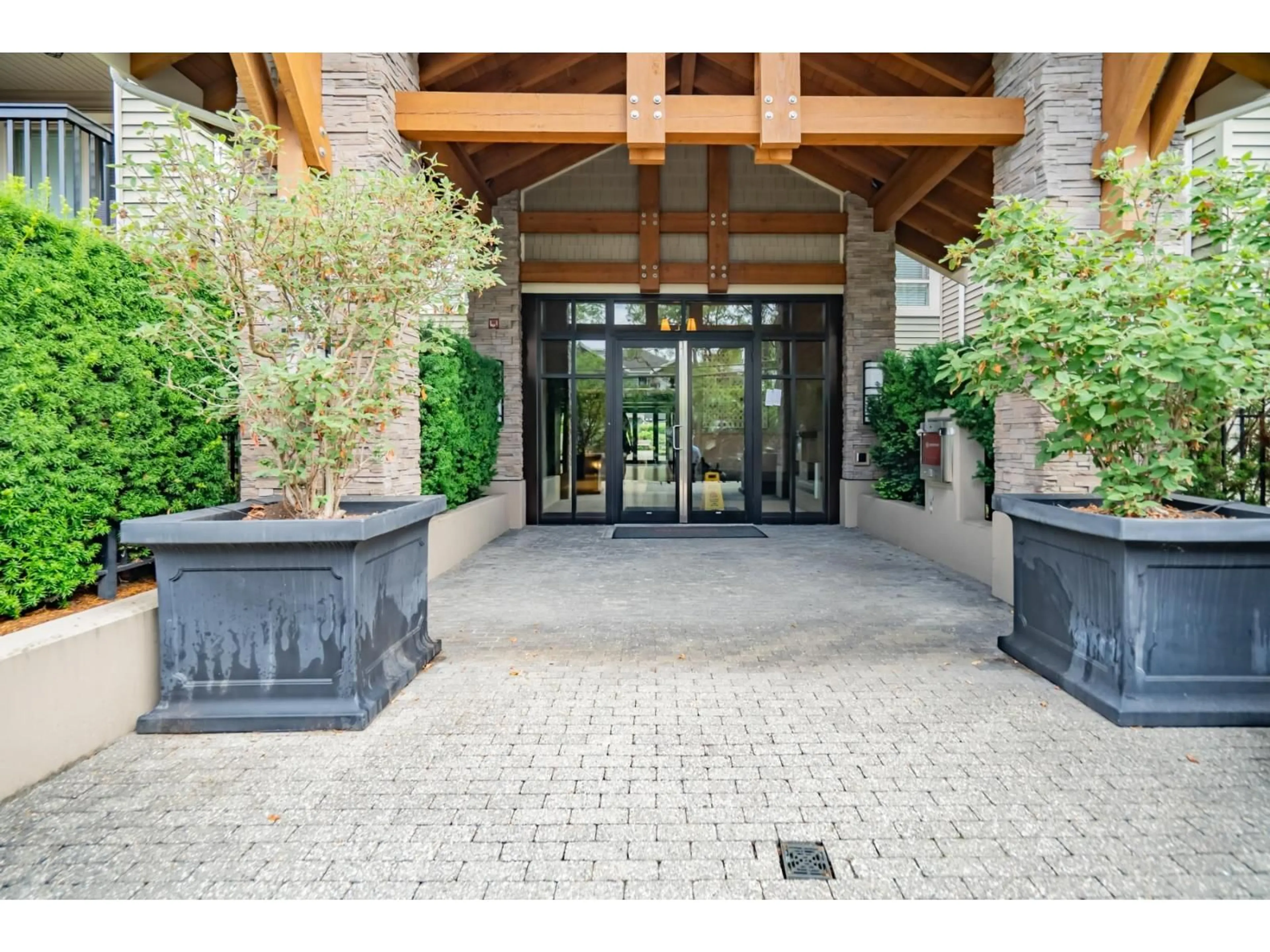 Indoor foyer for 111 - 21009 56 STREET, Langley British Columbia V3A0C9