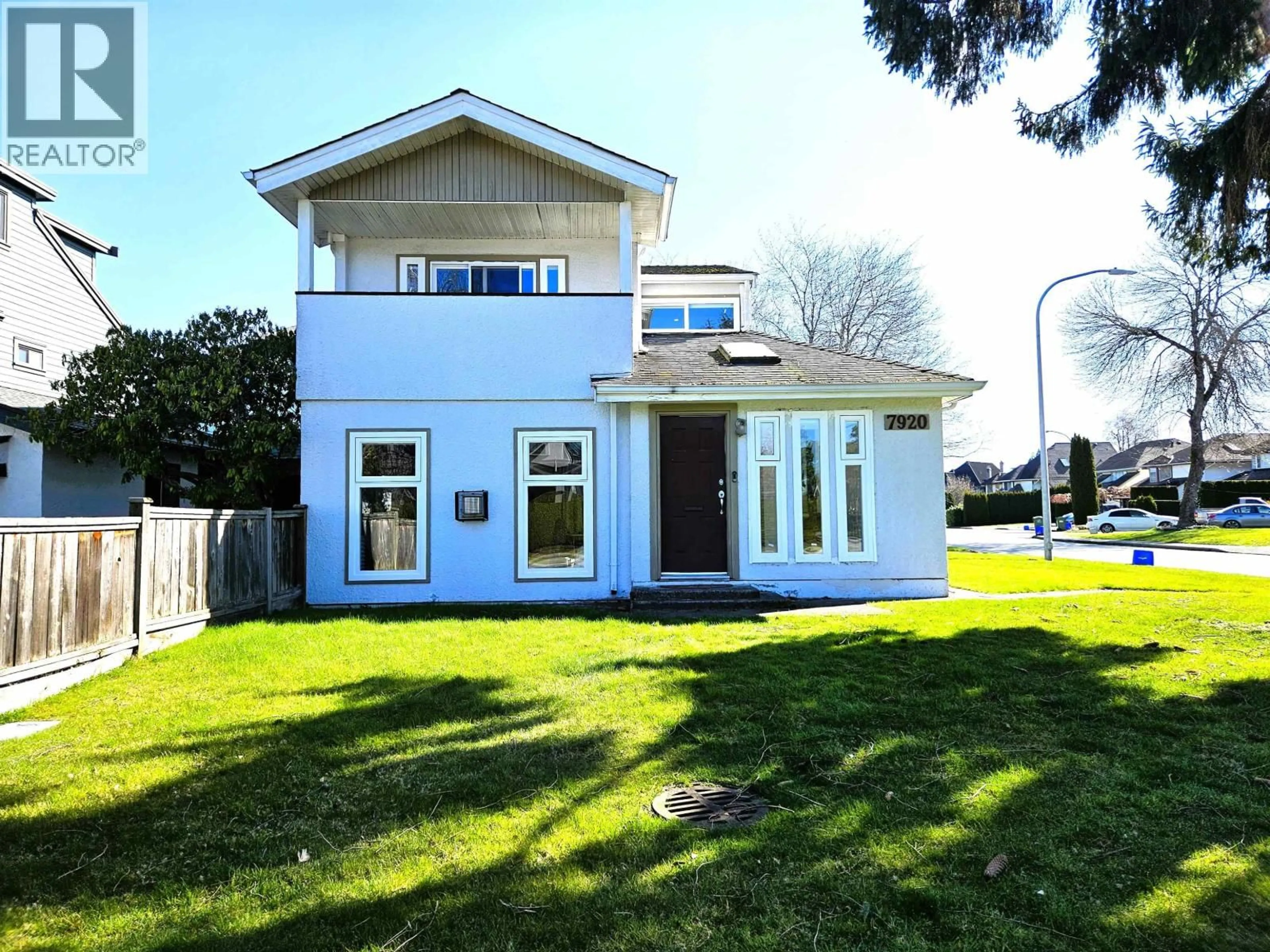 Home with vinyl exterior material, unknown for 7920 FROBISHER DRIVE, Richmond British Columbia V7C4N5