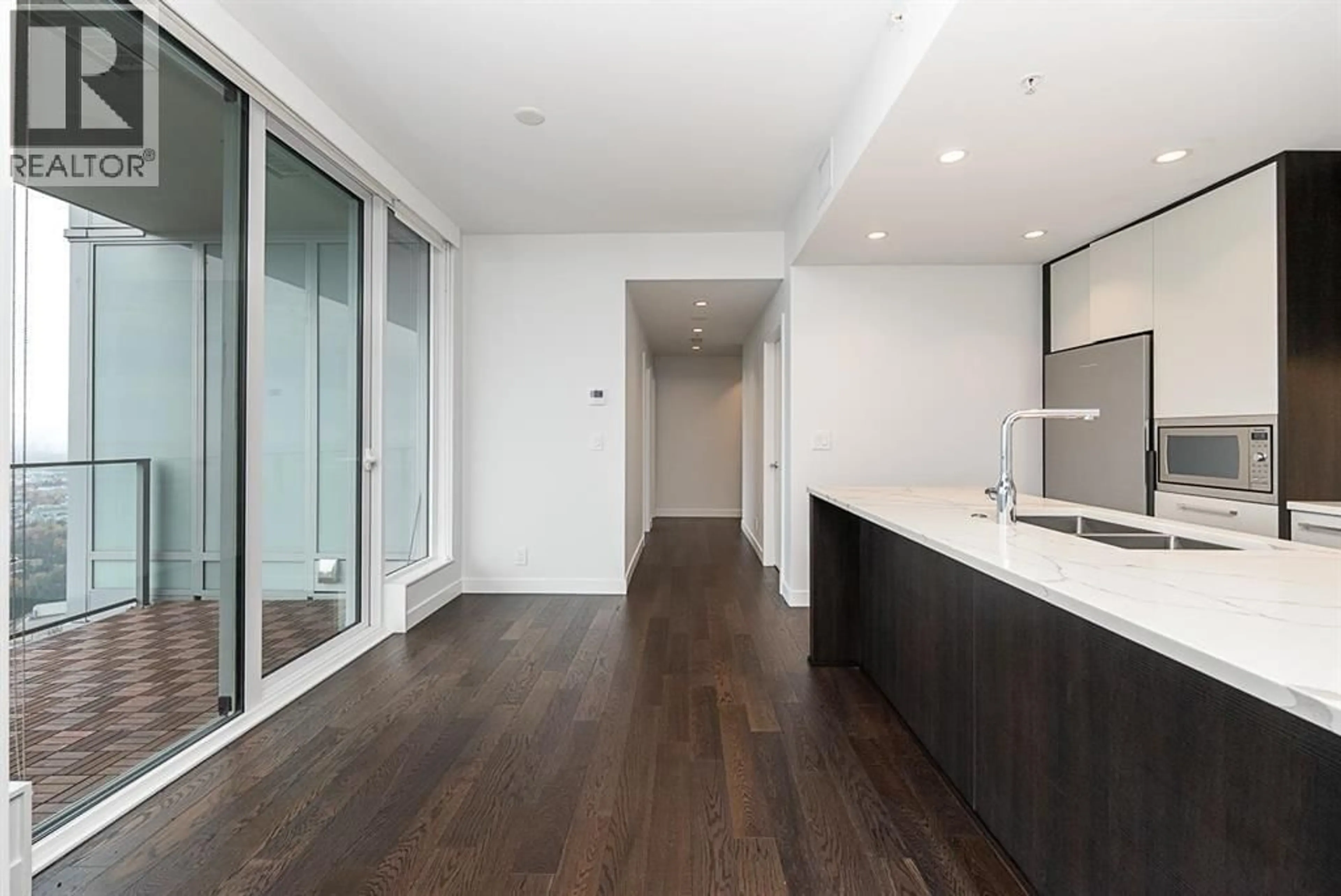 A pic of a room for 4601 - 567 CLARKE ROAD, Coquitlam British Columbia V3J0K7