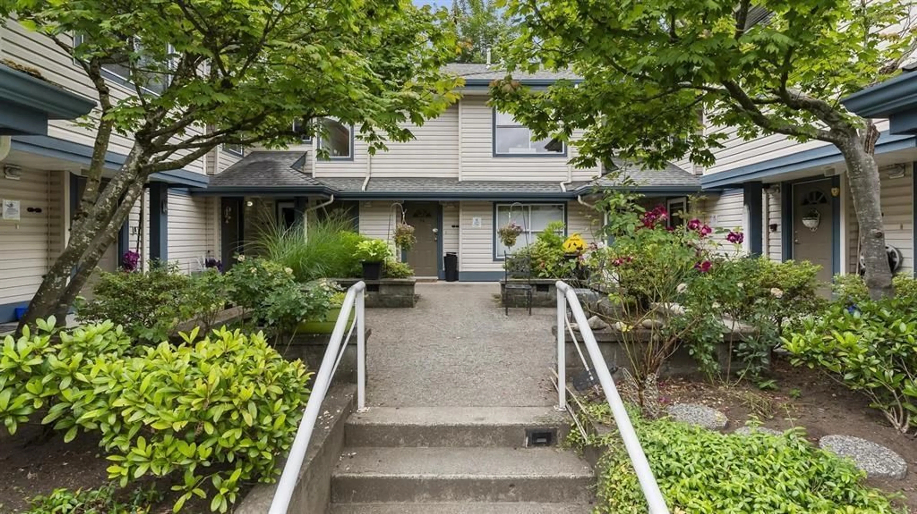 Unknown for 35 - 5668 208 STREET, Langley British Columbia V3A8G4