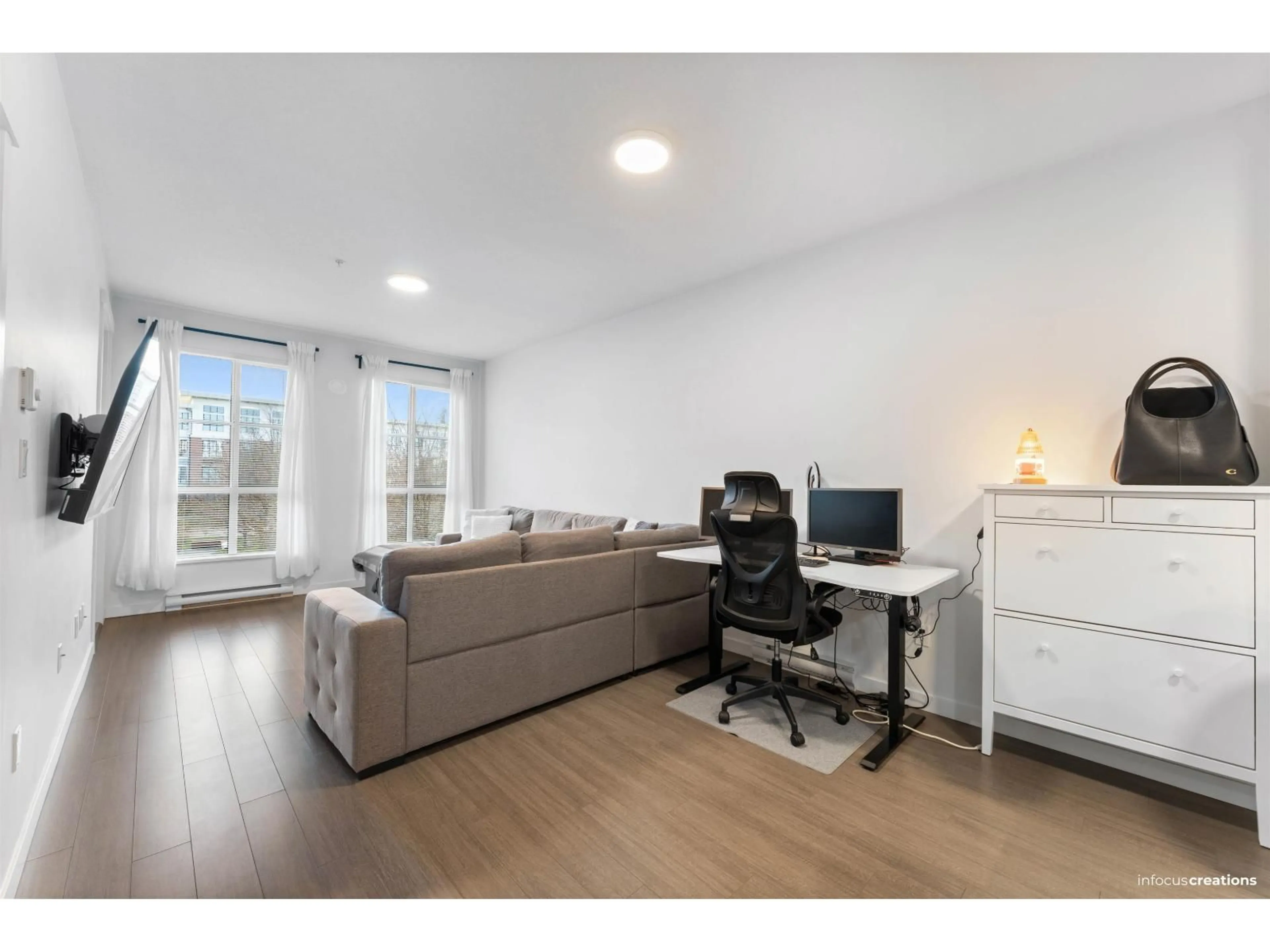 A pic of a room for 226 - 15137 33 AVENUE, Surrey British Columbia V3Z0Y1