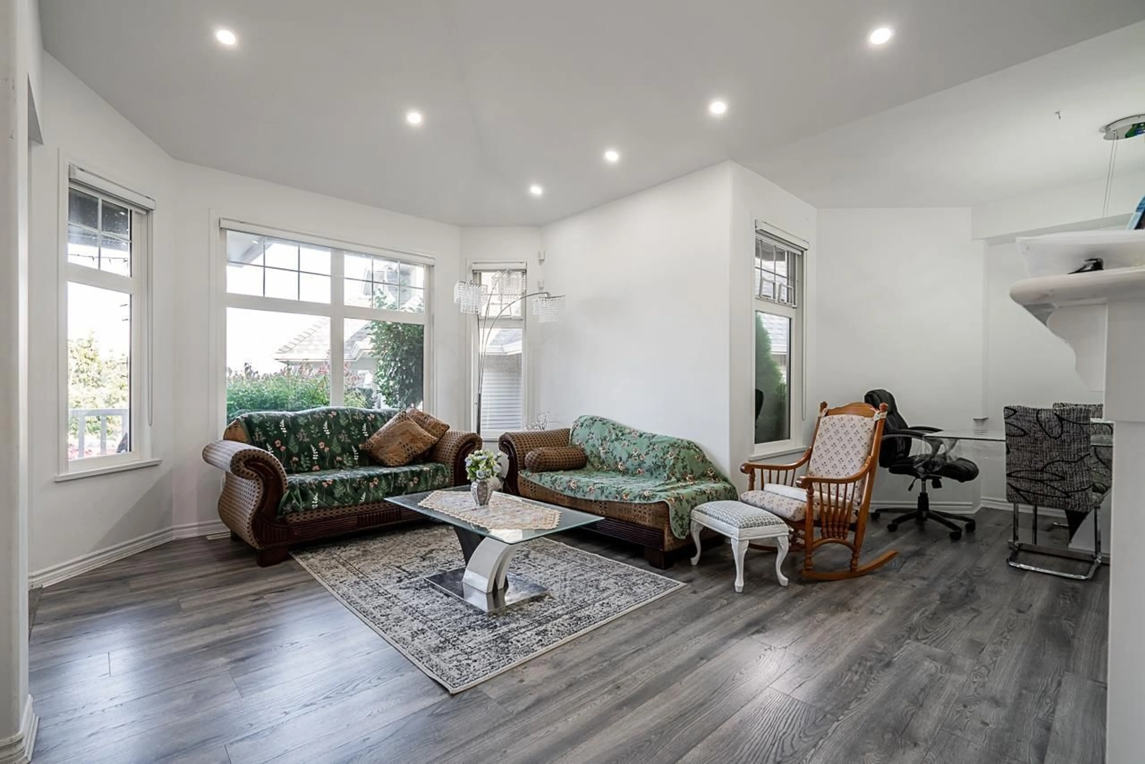 Living room with furniture, wood/laminate floor for 14616 75A AVENUE, Surrey British Columbia V3S8Y5