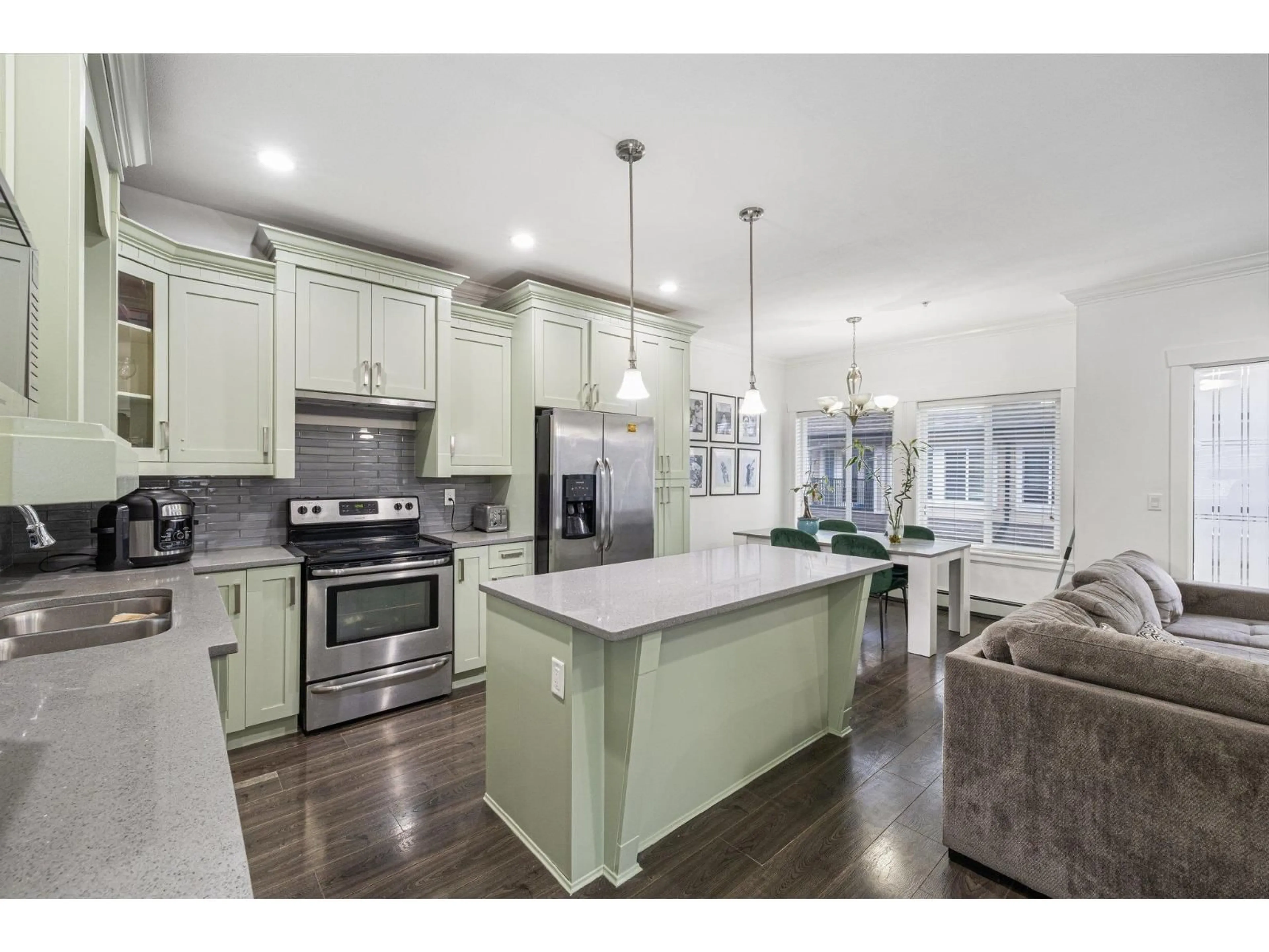 Open concept kitchen, unknown for 4 - 27234 30 AVENUE, Langley British Columbia V4W3J6