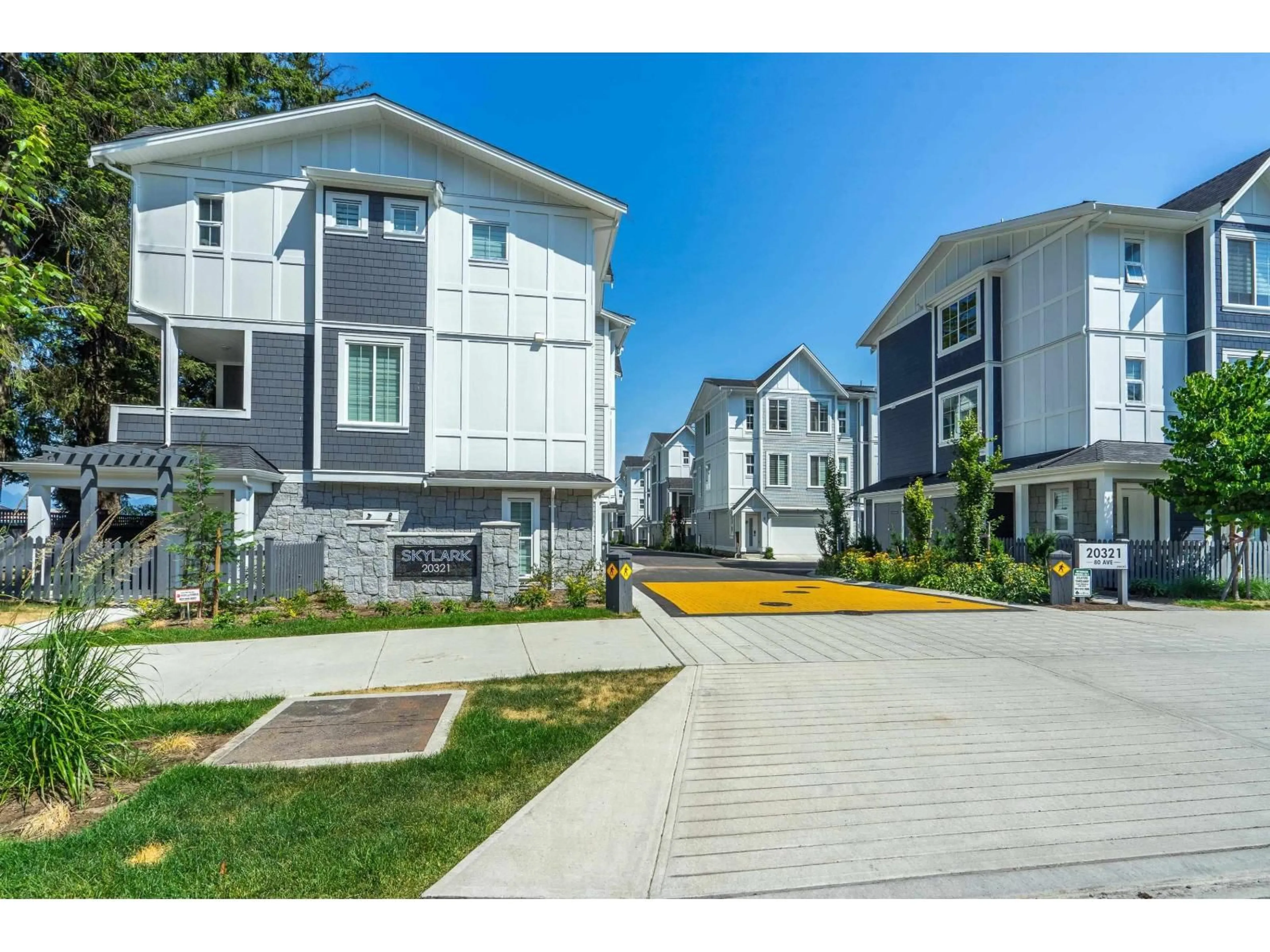 Home with vinyl exterior material, street for 21 - 20321 80 AVENUE, Langley British Columbia V2Y3S3