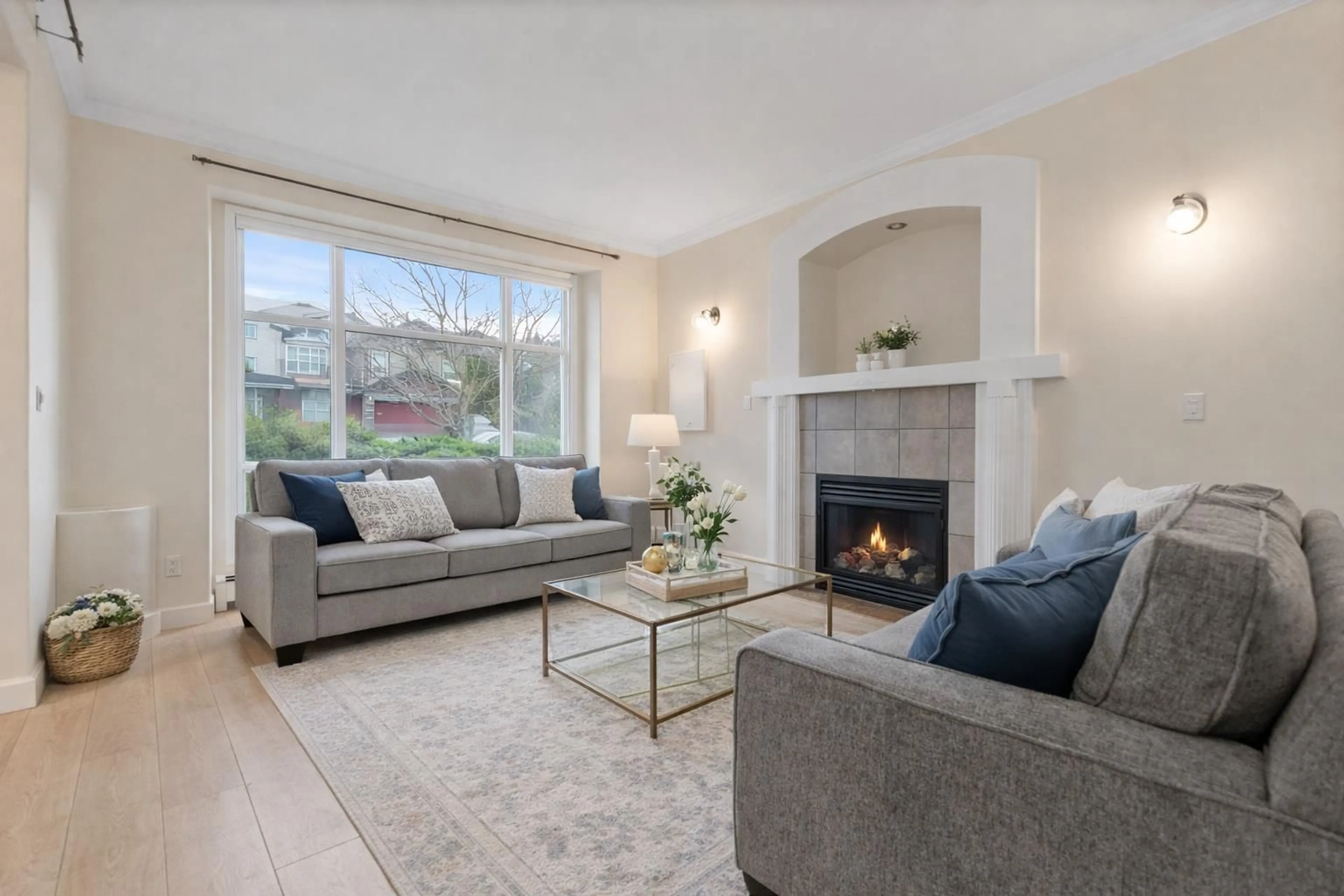 Living room with furniture, unknown for 8004 MELBURN DRIVE, Mission British Columbia V2V7B6