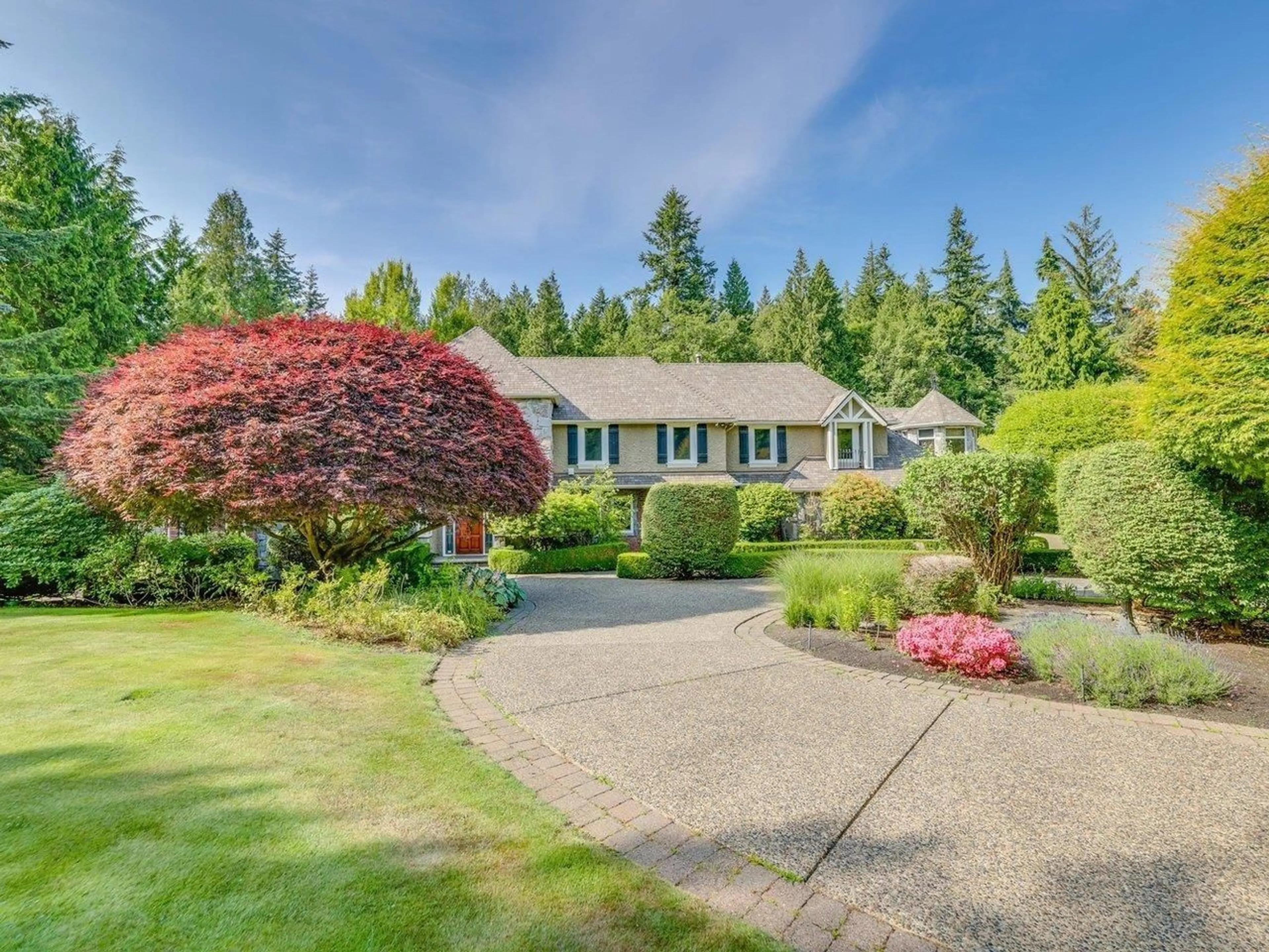 A pic from outside/outdoor area/front of a property/back of a property/a pic from drone, street for 13315 25 AVENUE, Surrey British Columbia V4P1Y6