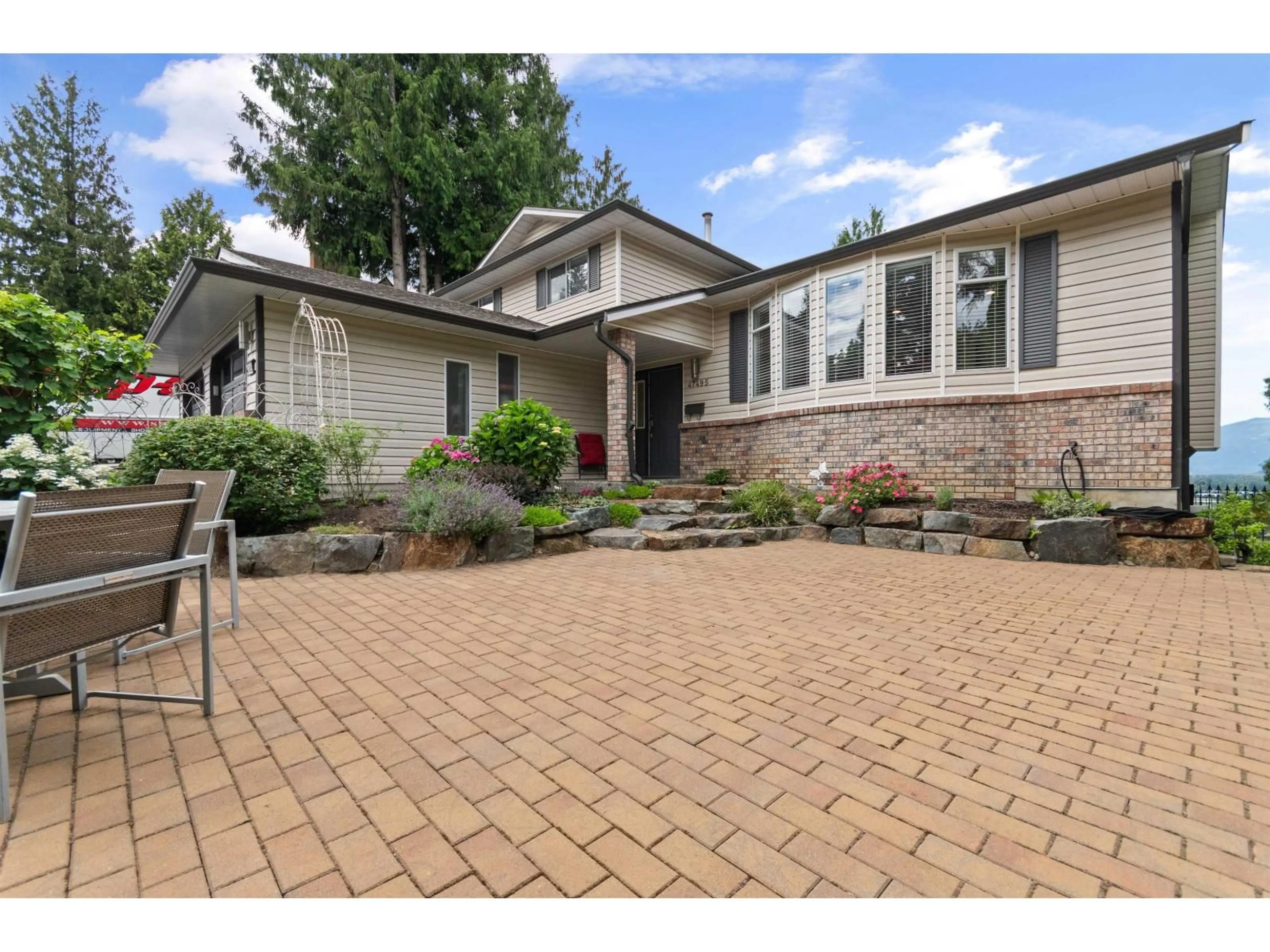 Home with brick exterior material, street for 47495 SWALLOW CRESCENT, Chilliwack British Columbia V2P7P8