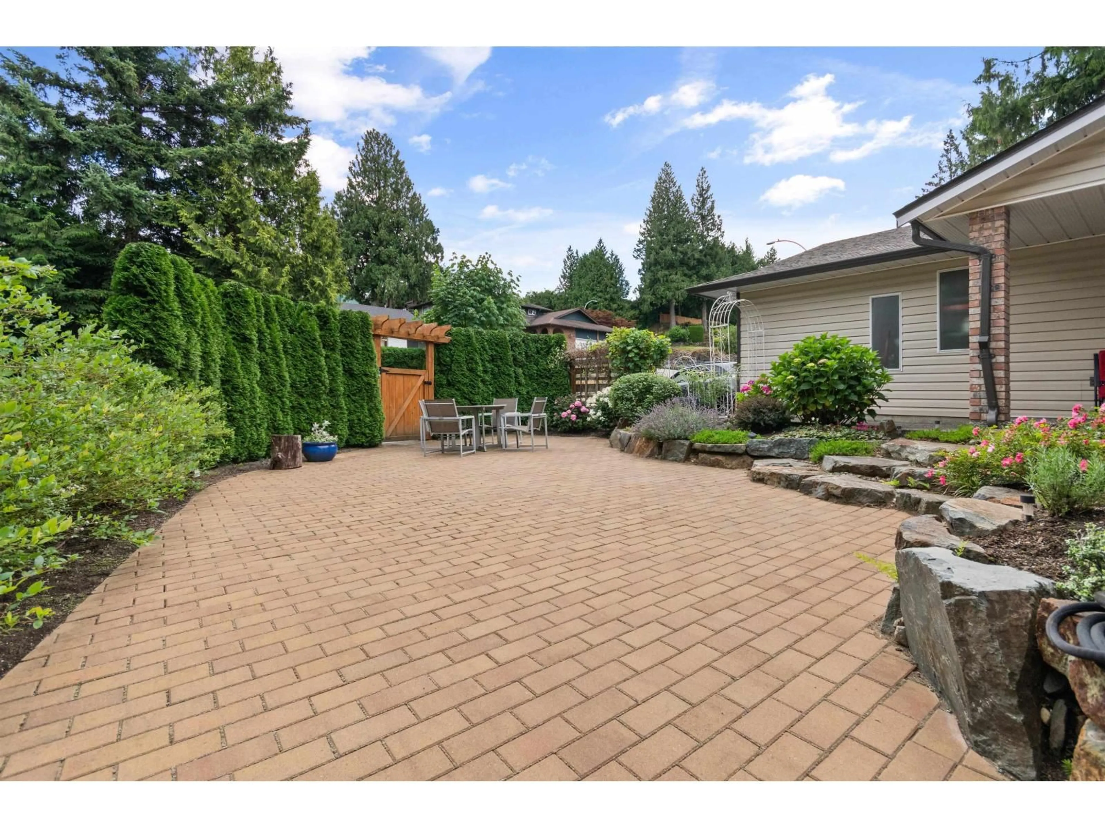 Patio, street for 47495 SWALLOW CRESCENT, Chilliwack British Columbia V2P7P8