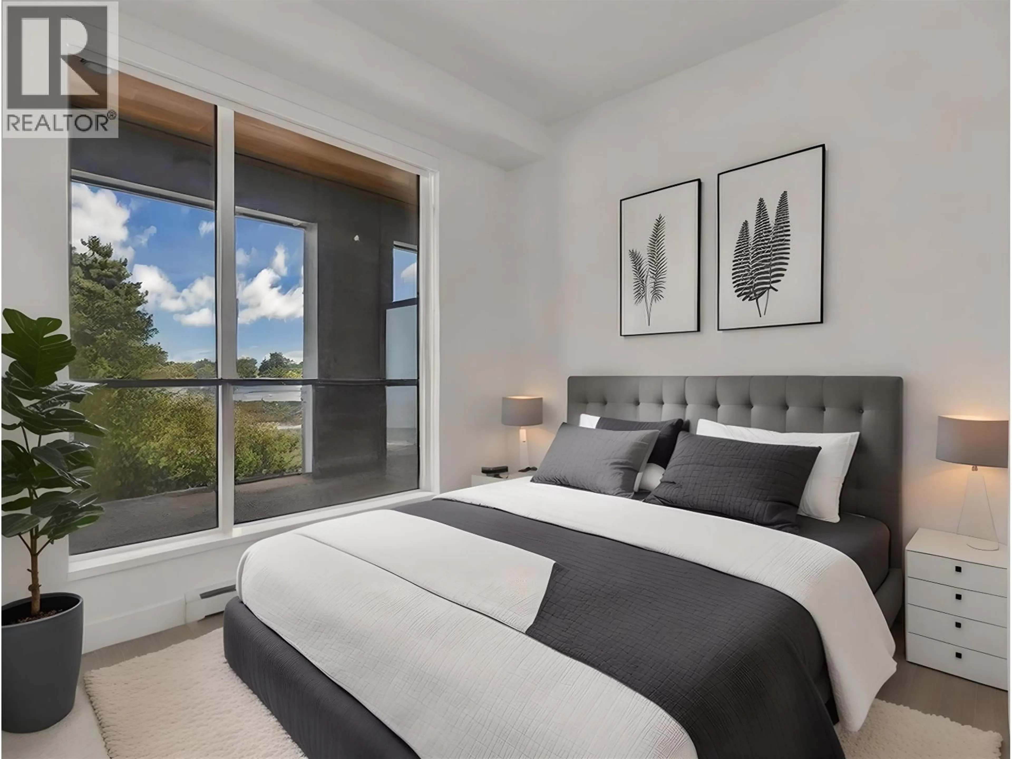 Bedroom with bed, unknown for 307 - 7599 15 STREET, Burnaby British Columbia V3N0H9