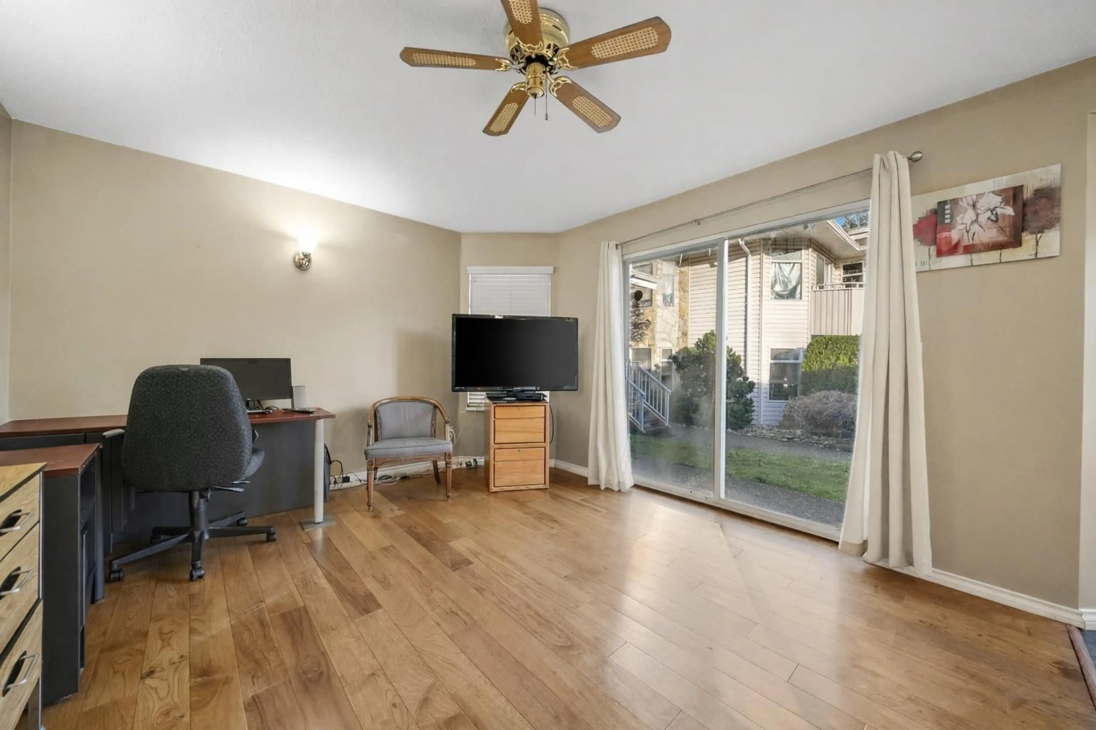 A pic of a room for 126 - 10584 153 STREET, Surrey British Columbia V3R9V1