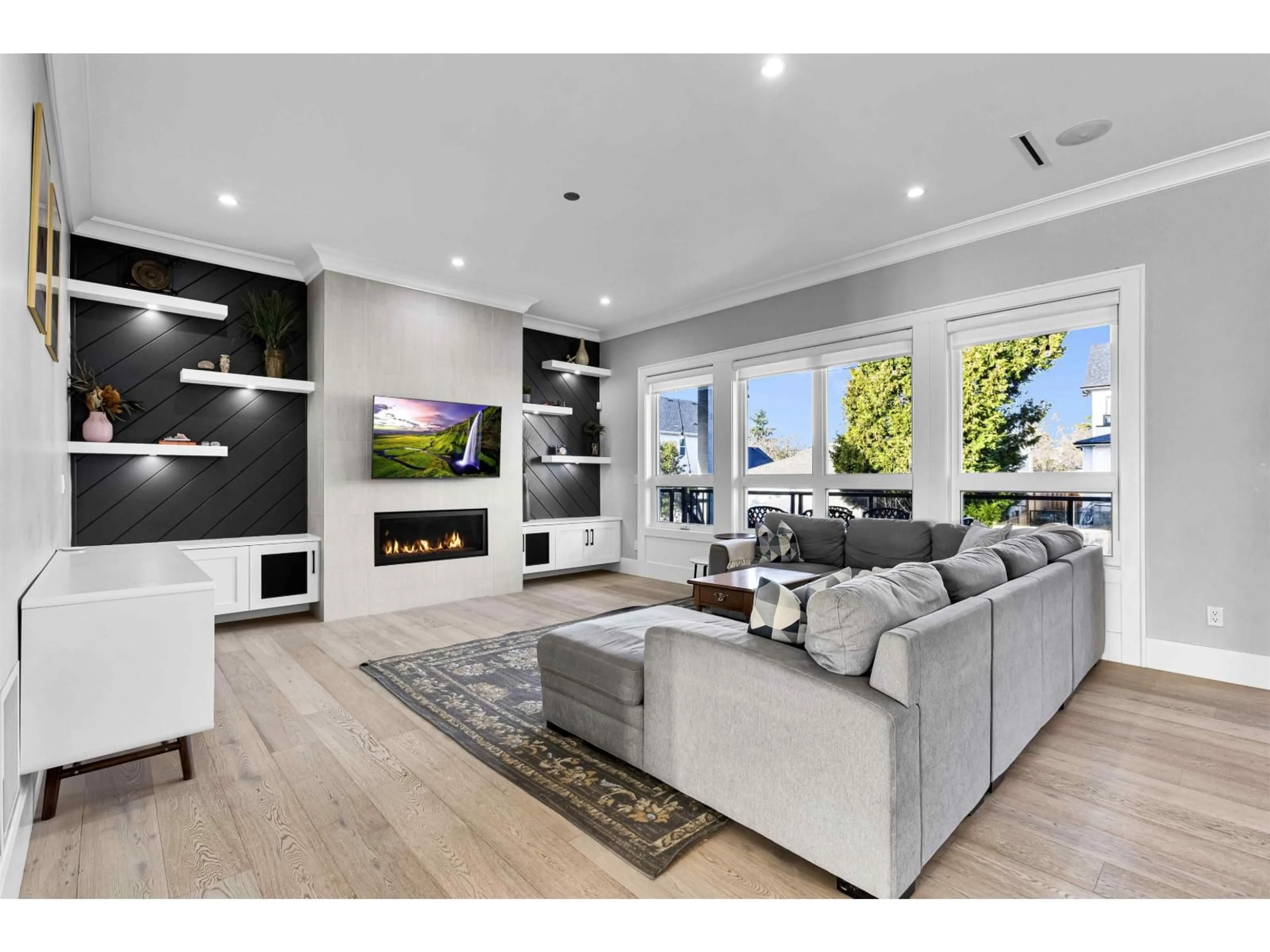 Home theater for 14149 16 AVENUE, Surrey British Columbia V4A1P9