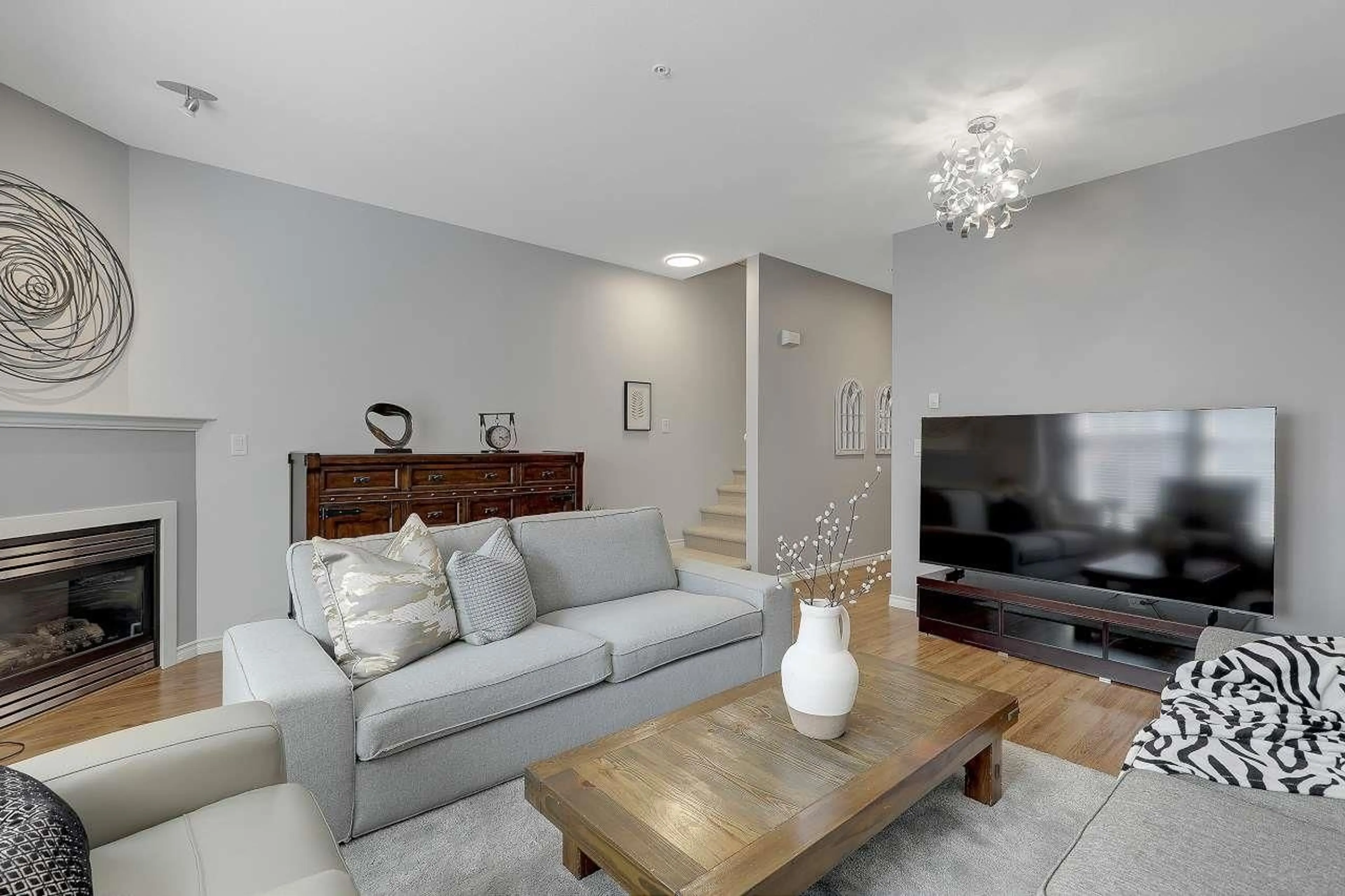 Living room with furniture, unknown for 35 - 21535 88 AVENUE, Langley British Columbia V1M4E5