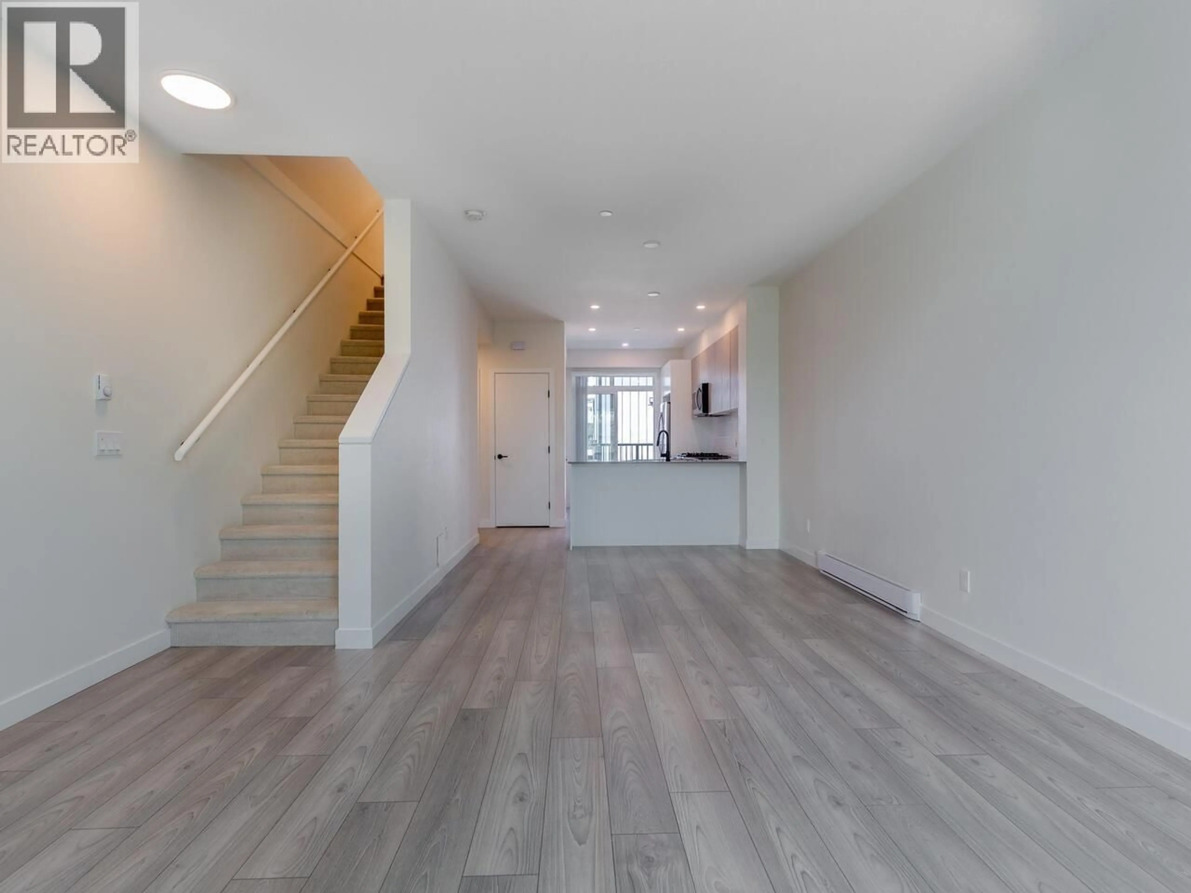 Unknown for 14 - 488 FURNESS STREET, New Westminster British Columbia V3M0M1