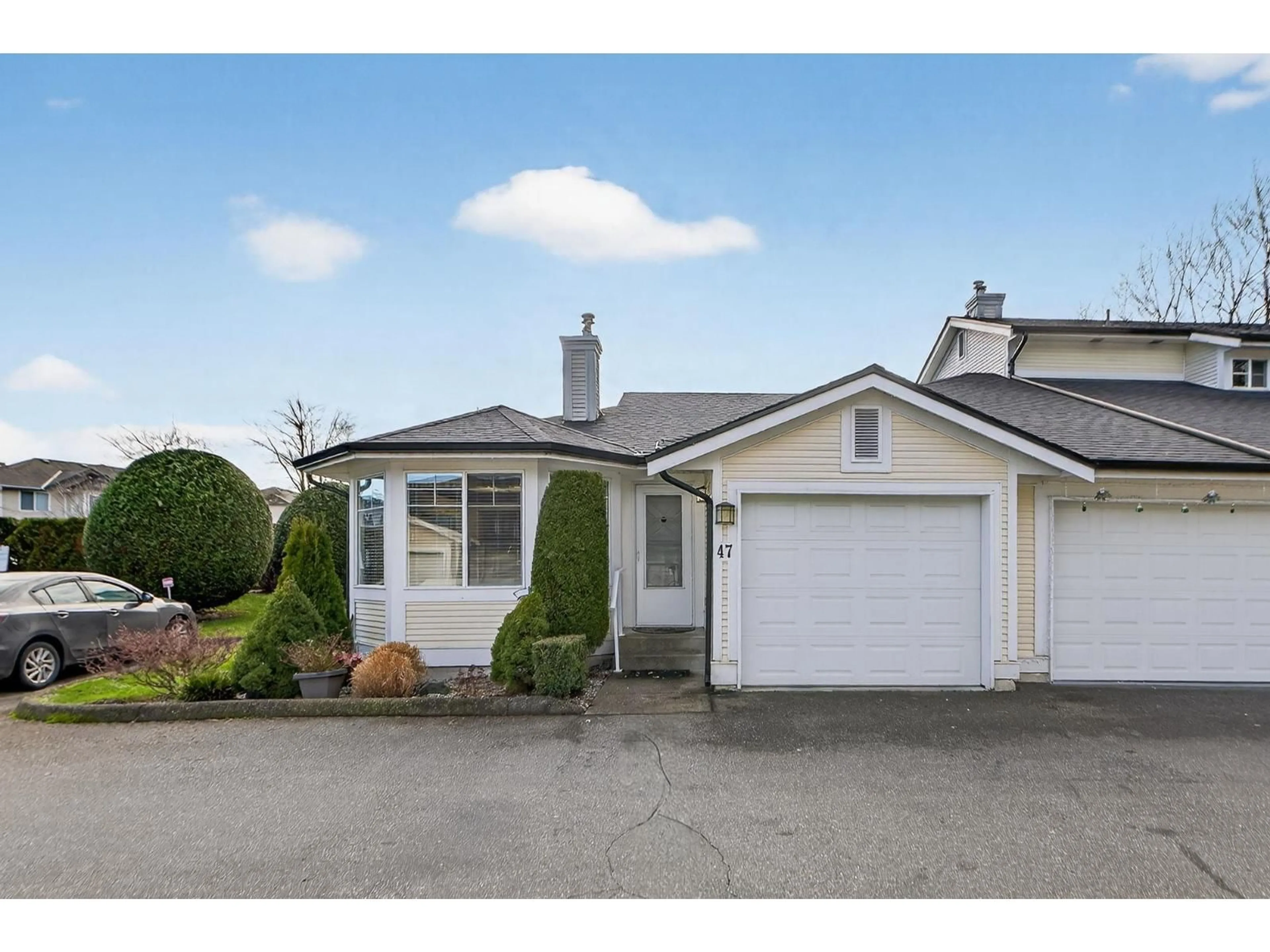 Home with vinyl exterior material, street for 47 - 20761 TELEGRAPH TRAIL, Langley British Columbia V1M2W3
