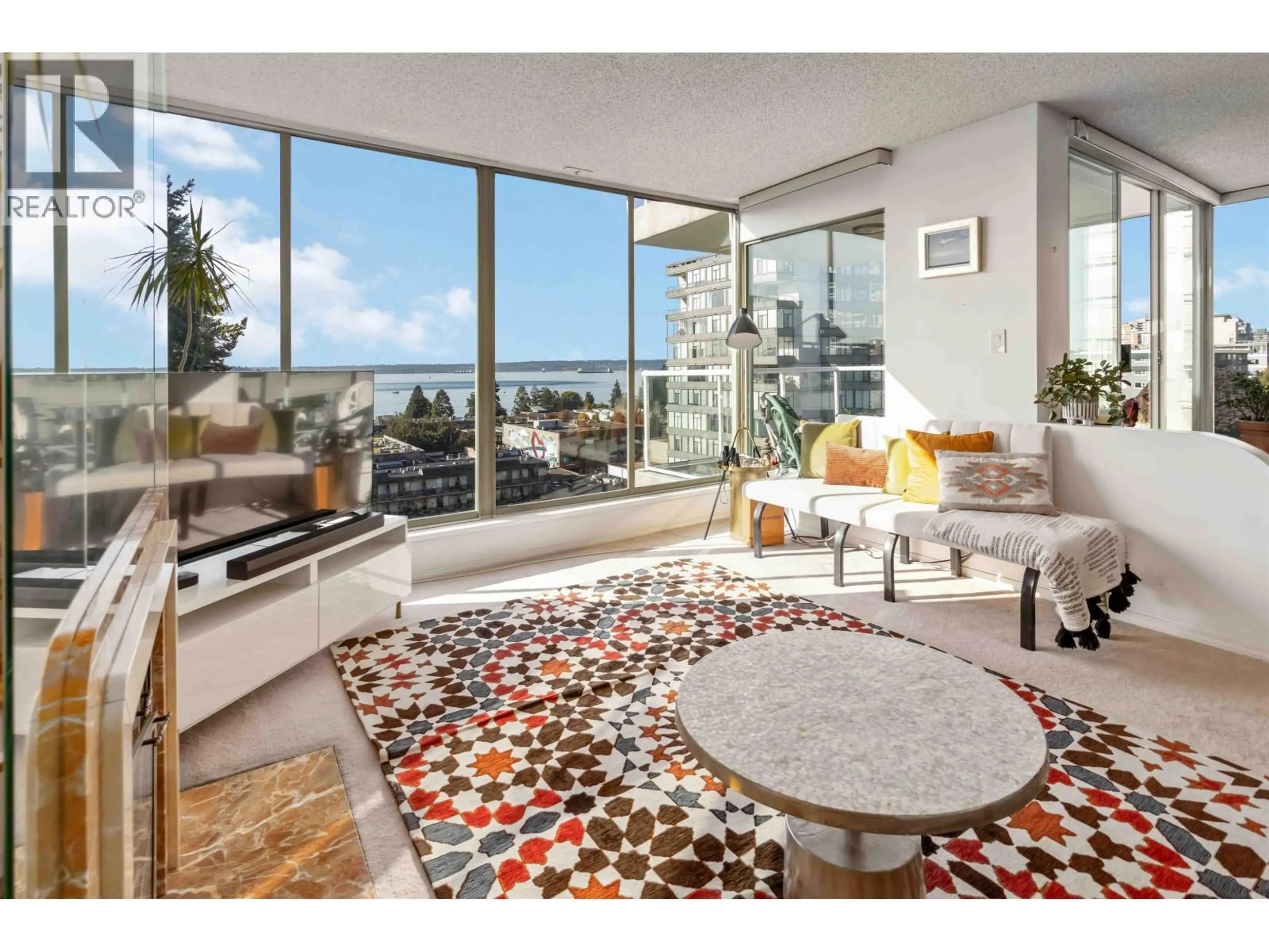 Living room with furniture, unknown for 802 - 1455 DUCHESS AVENUE, West Vancouver British Columbia V7T1H7