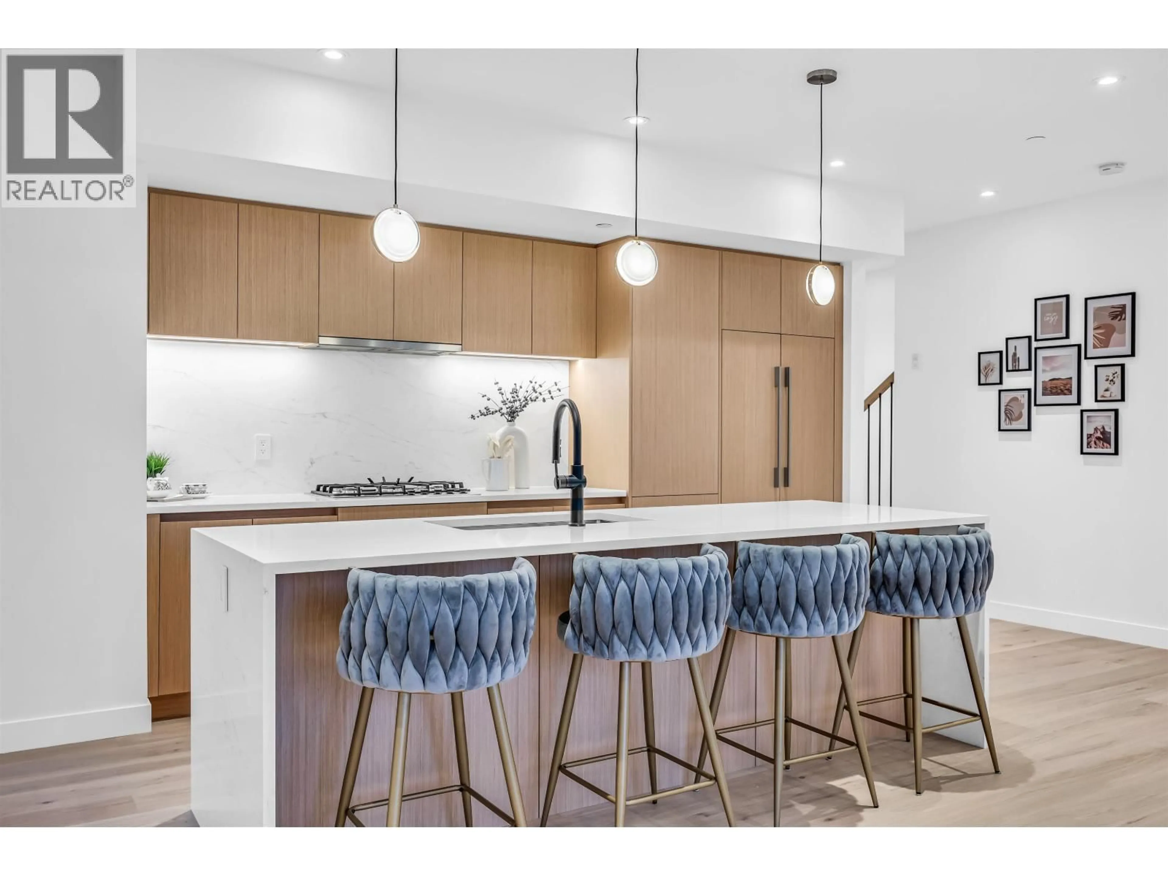 Contemporary kitchen, unknown for 1012 52ND AVENUE, Vancouver British Columbia V6P1H5