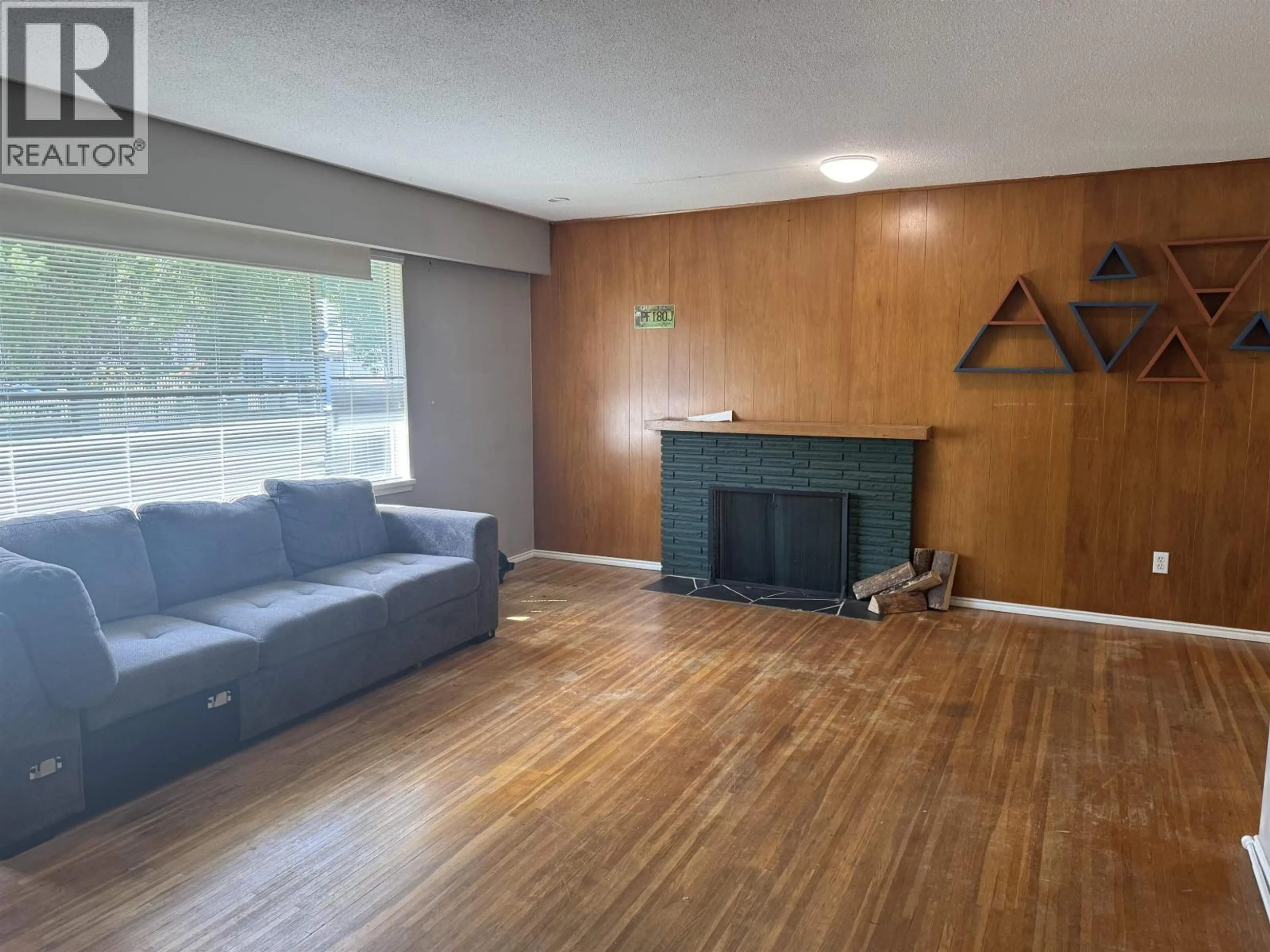 A pic of a room for 3571 ROSAMOND AVENUE, Richmond British Columbia V7E1A6