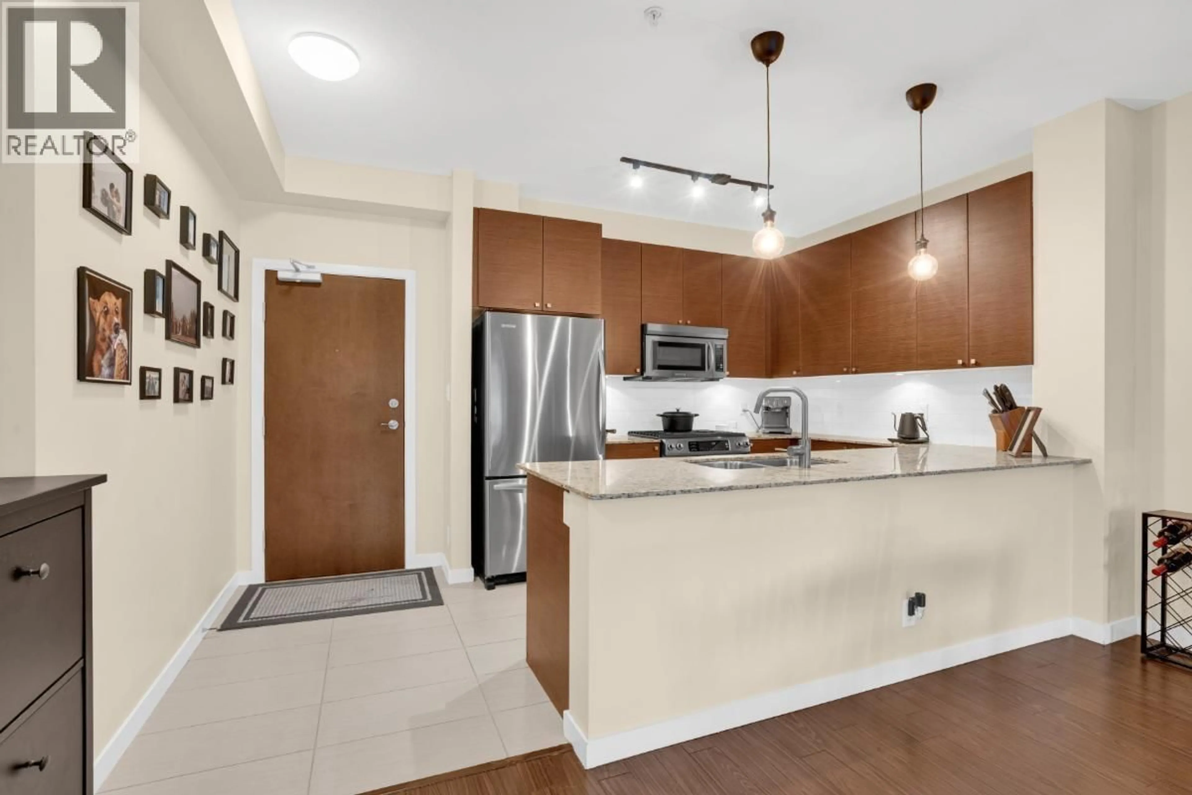 Standard kitchen, unknown for 216 - 101 MORRISSEY ROAD, Port Moody British Columbia V3H0E6