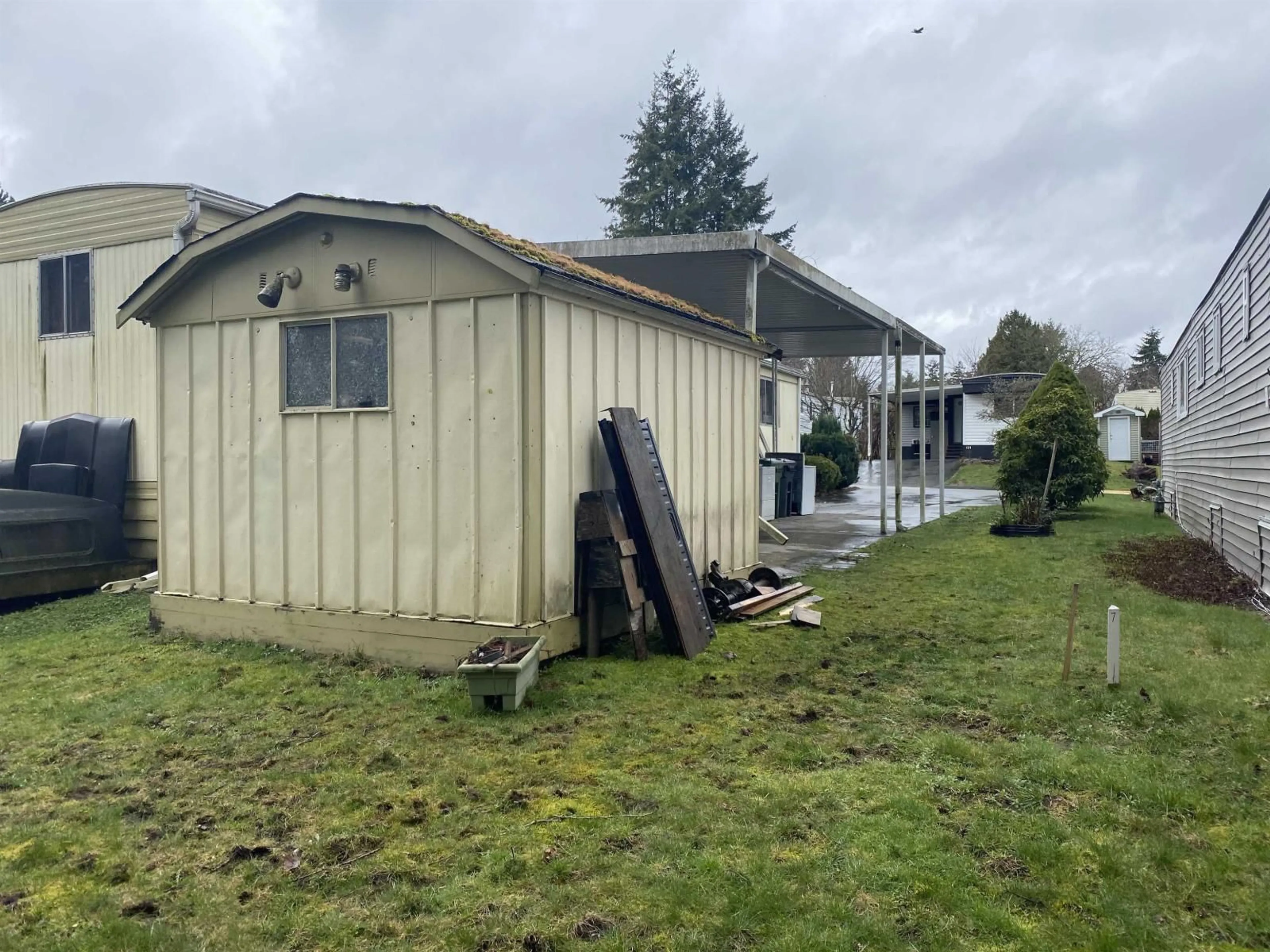 Shed for 130 - 7790 KING GEORGE BOULEVARD, Surrey British Columbia V3W5Y4