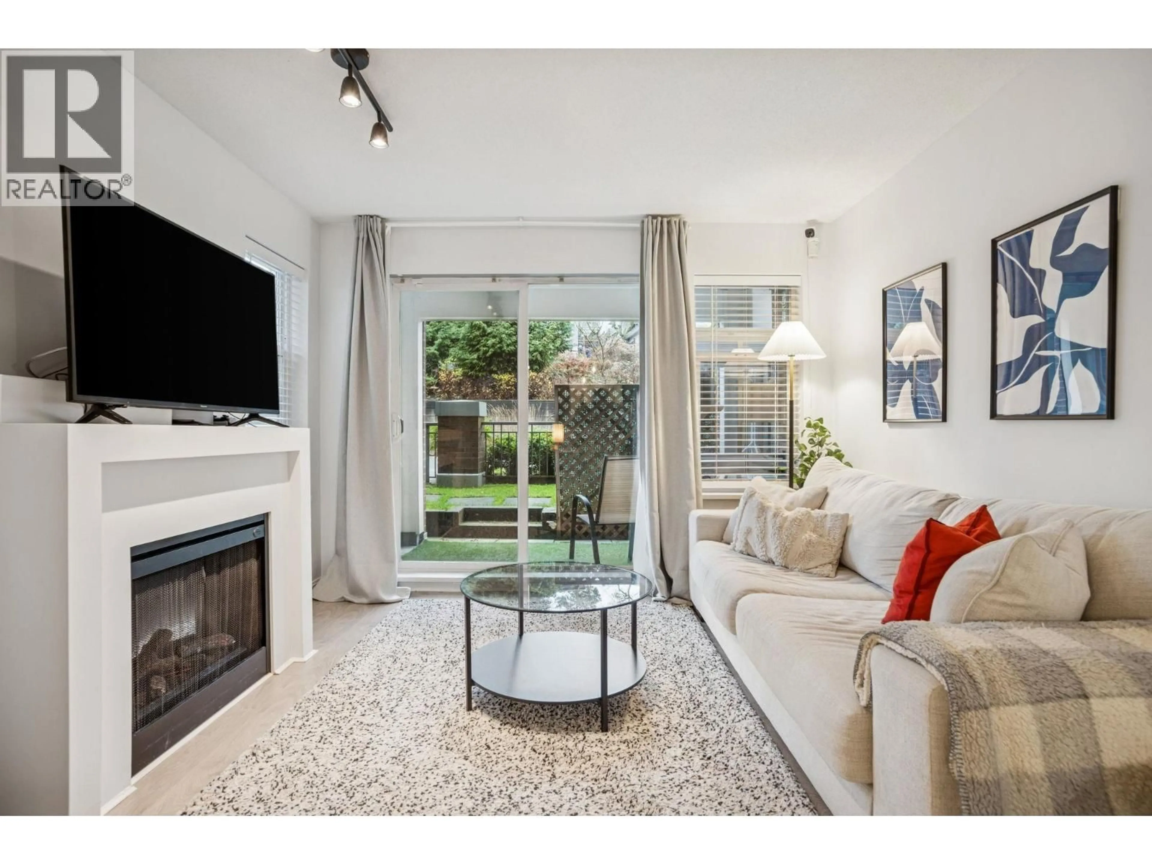 Living room with furniture, unknown for 111 - 4728 BRENTWOOD DRIVE, Burnaby British Columbia V5C0G2