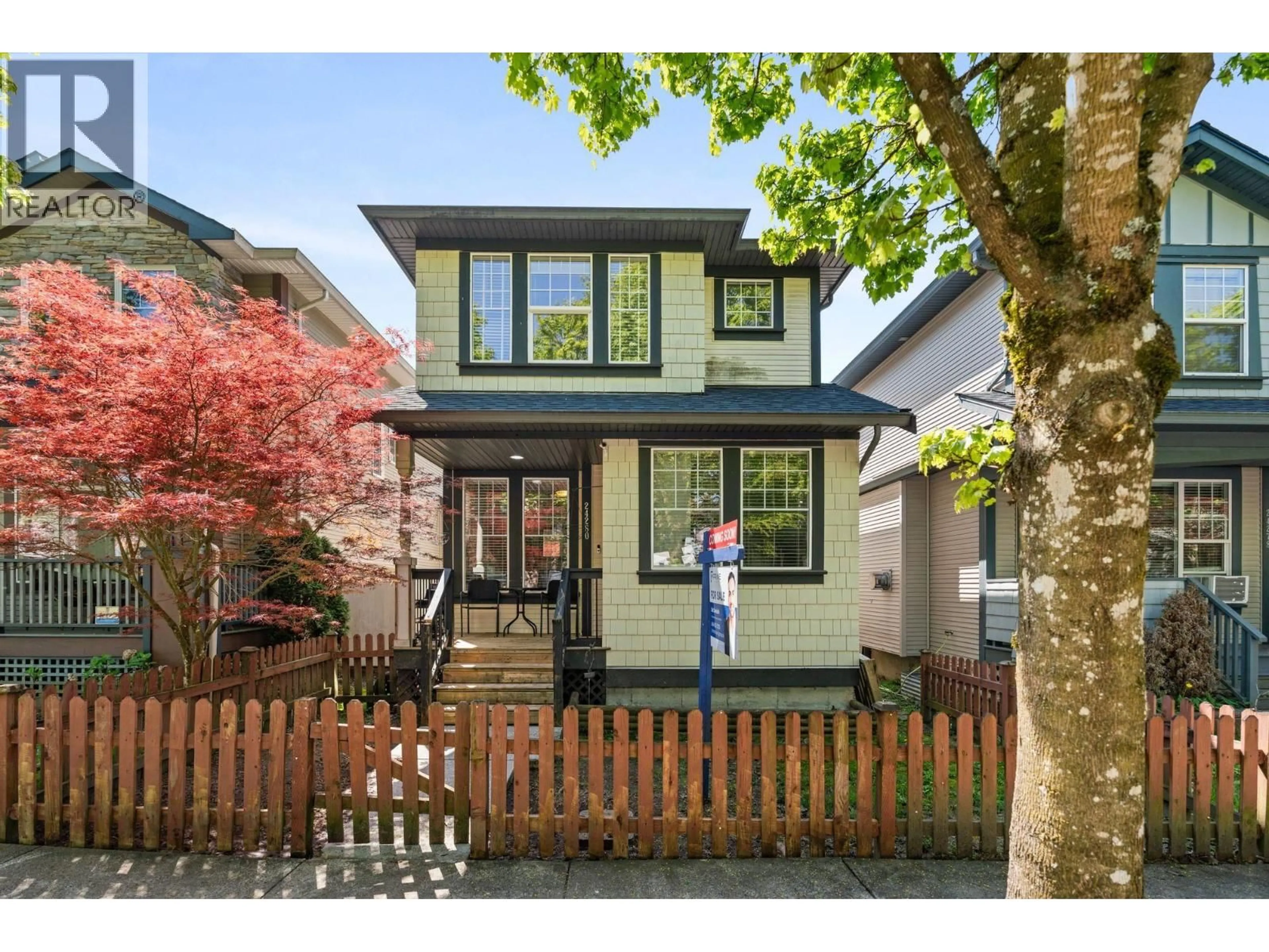 Home with vinyl exterior material, street for 24280 102A AVENUE, Maple Ridge British Columbia V2W1X8