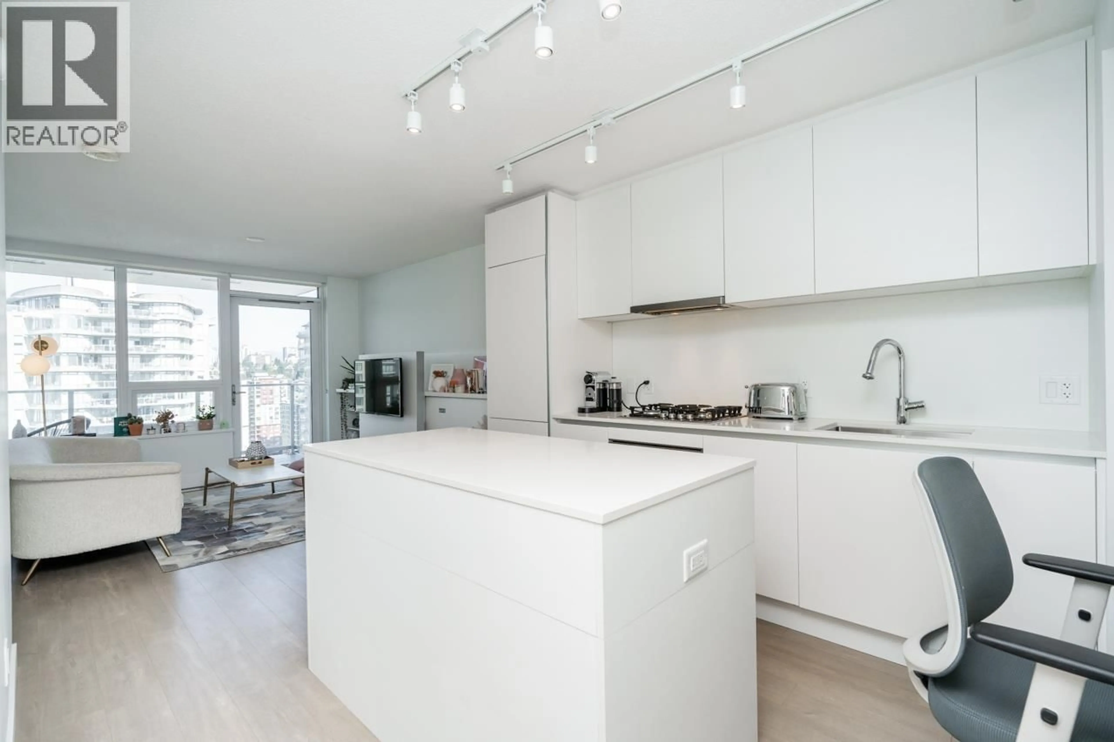 Open concept kitchen, unknown for 2810 - 908 QUAYSIDE DRIVE, New Westminster British Columbia V3M0L4