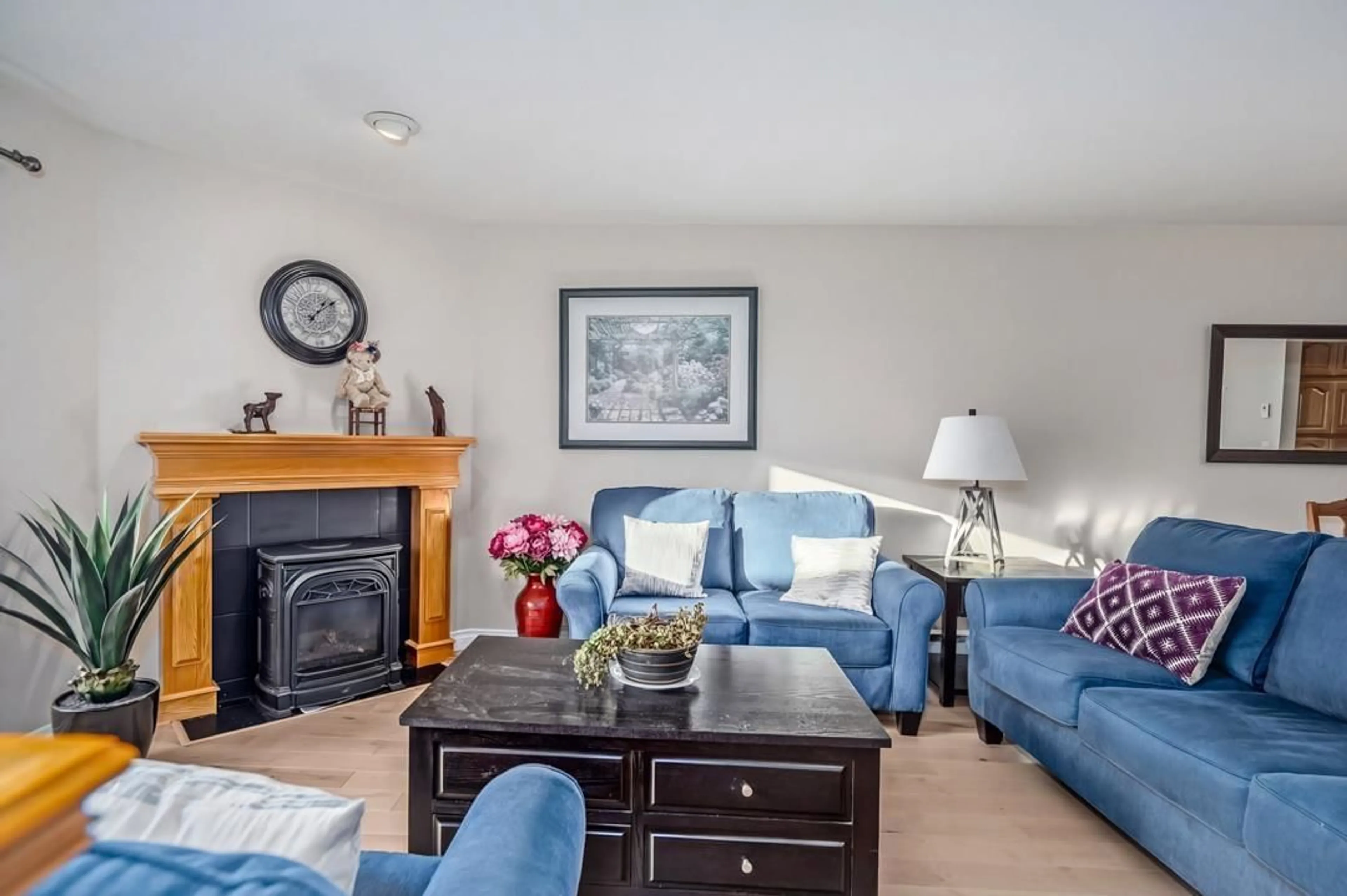 Living room with furniture, unknown for 3 - 32640 MURRAY AVENUE, Abbotsford British Columbia V2T4T5