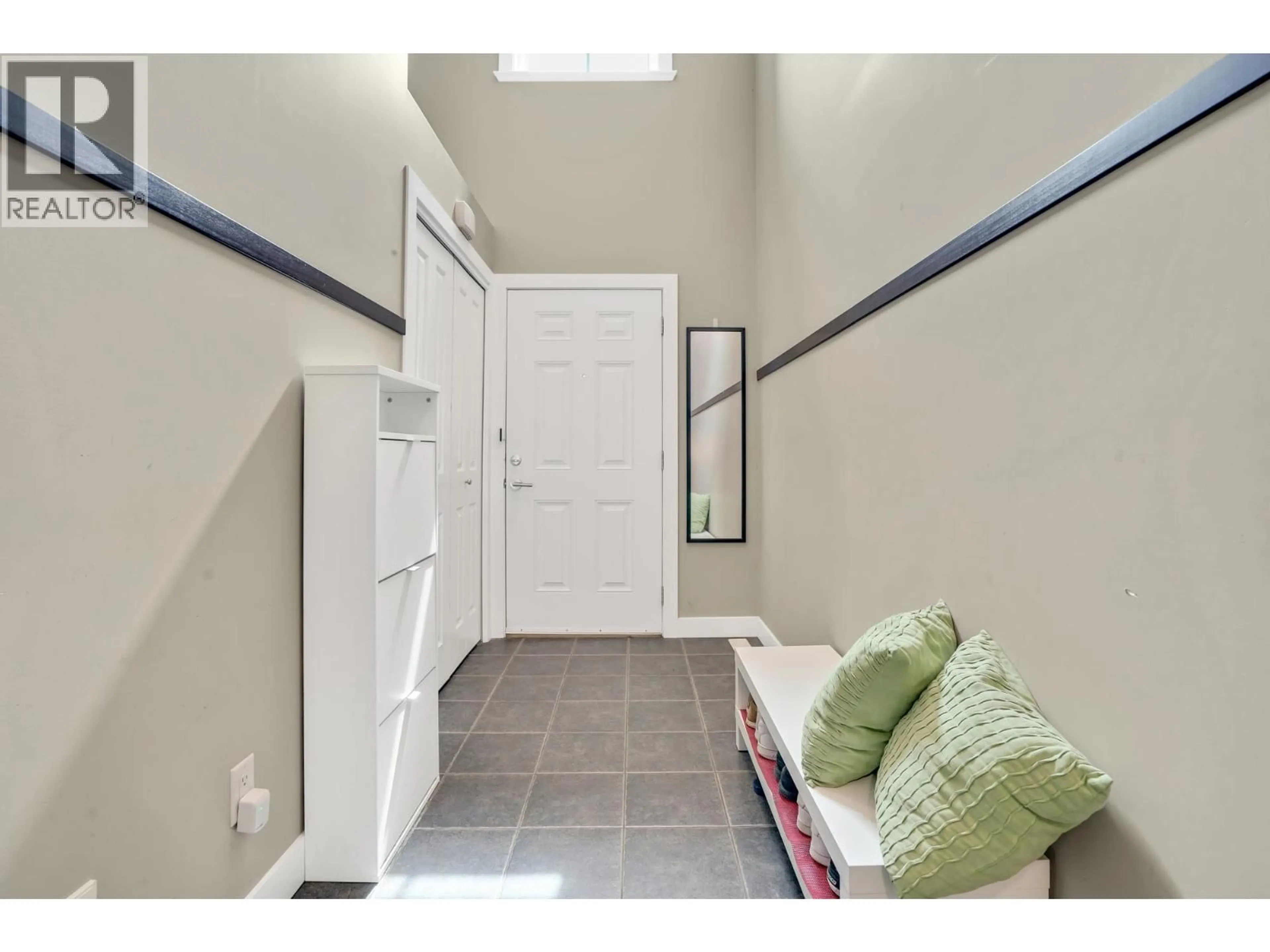 Indoor entryway for 59 - 11252 COTTONWOOD DRIVE, Maple Ridge British Columbia V2X9B1