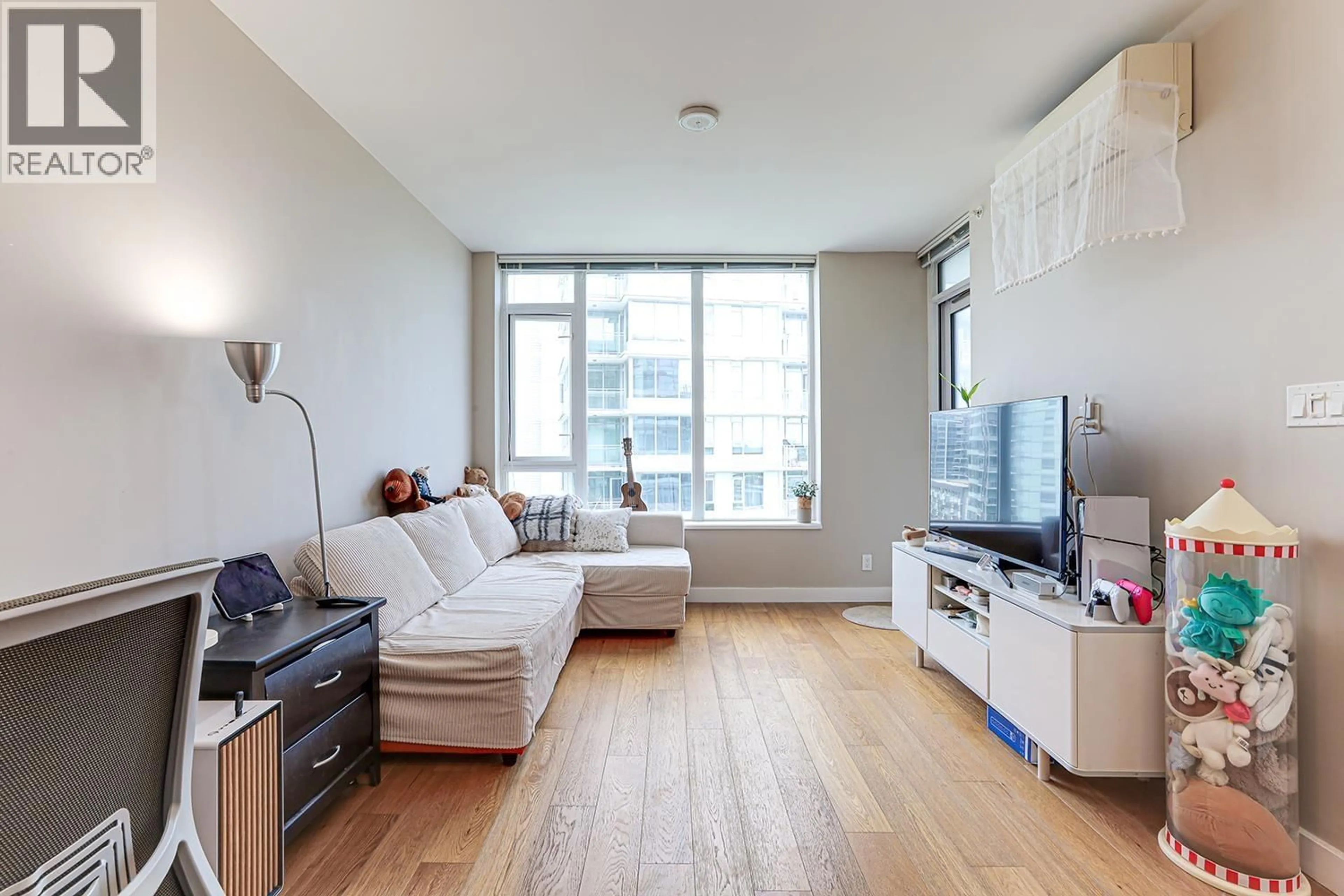Living room with furniture, wood/laminate floor for 1001 - 6951 ELMBRIDGE WAY, Richmond British Columbia V6X1X5